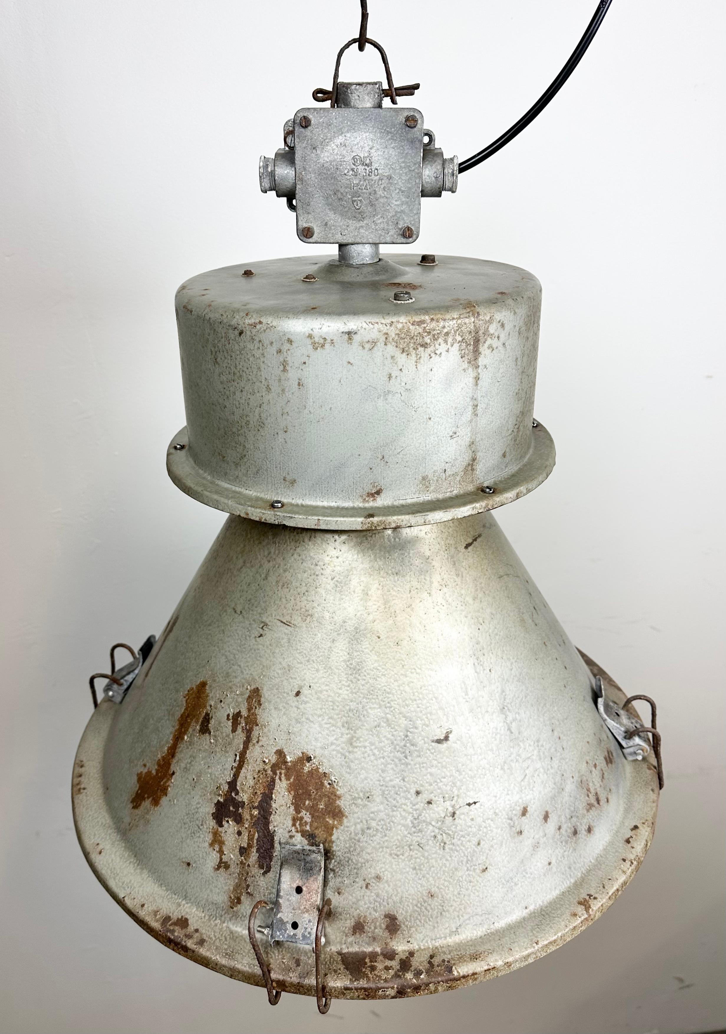 Industrial Polish Factory Pendant Lamp from Predom Mesko, 1970s For Sale 5