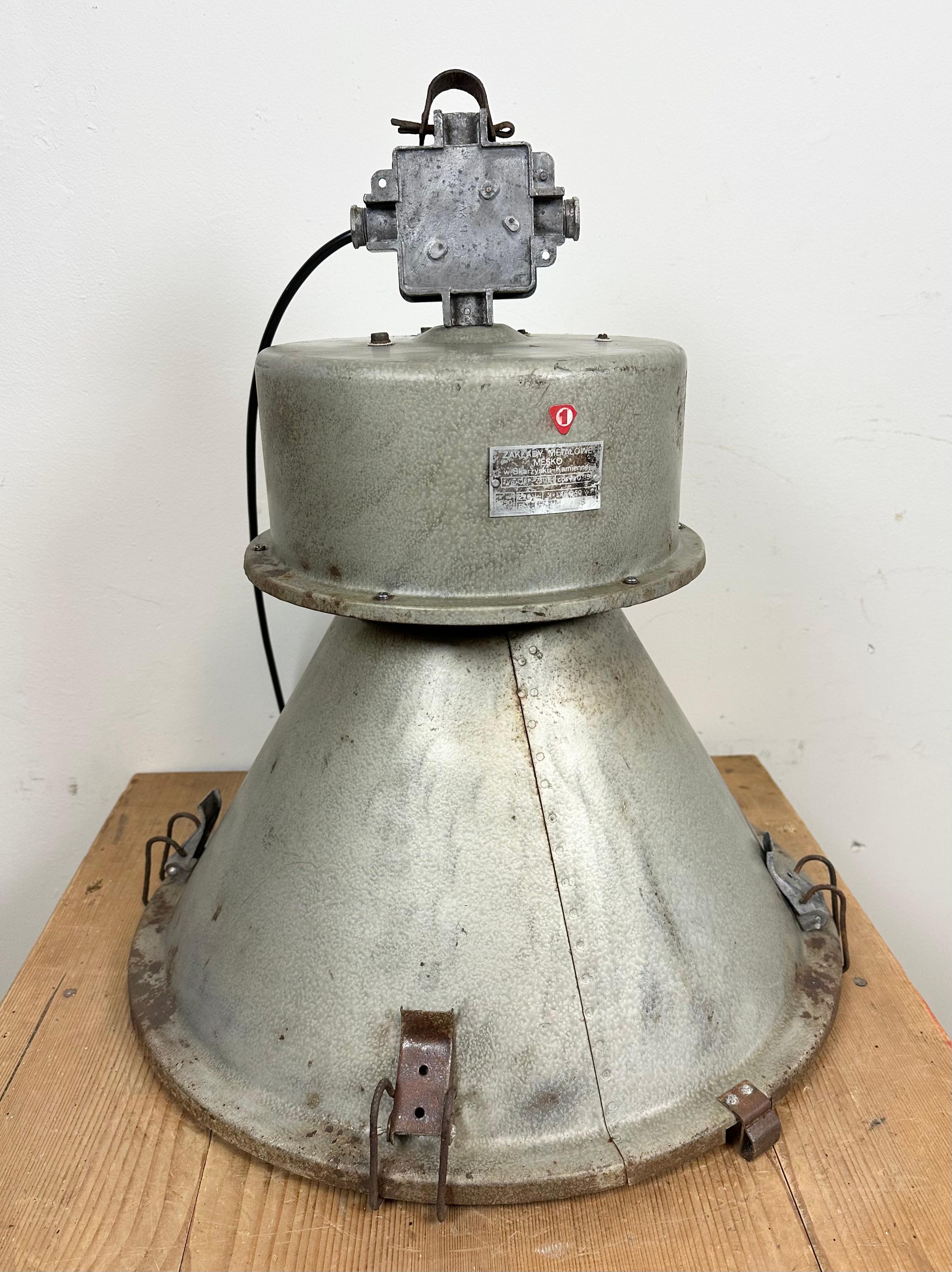 Industrial Polish Factory Pendant Lamp from Predom Mesko, 1970s For Sale 10