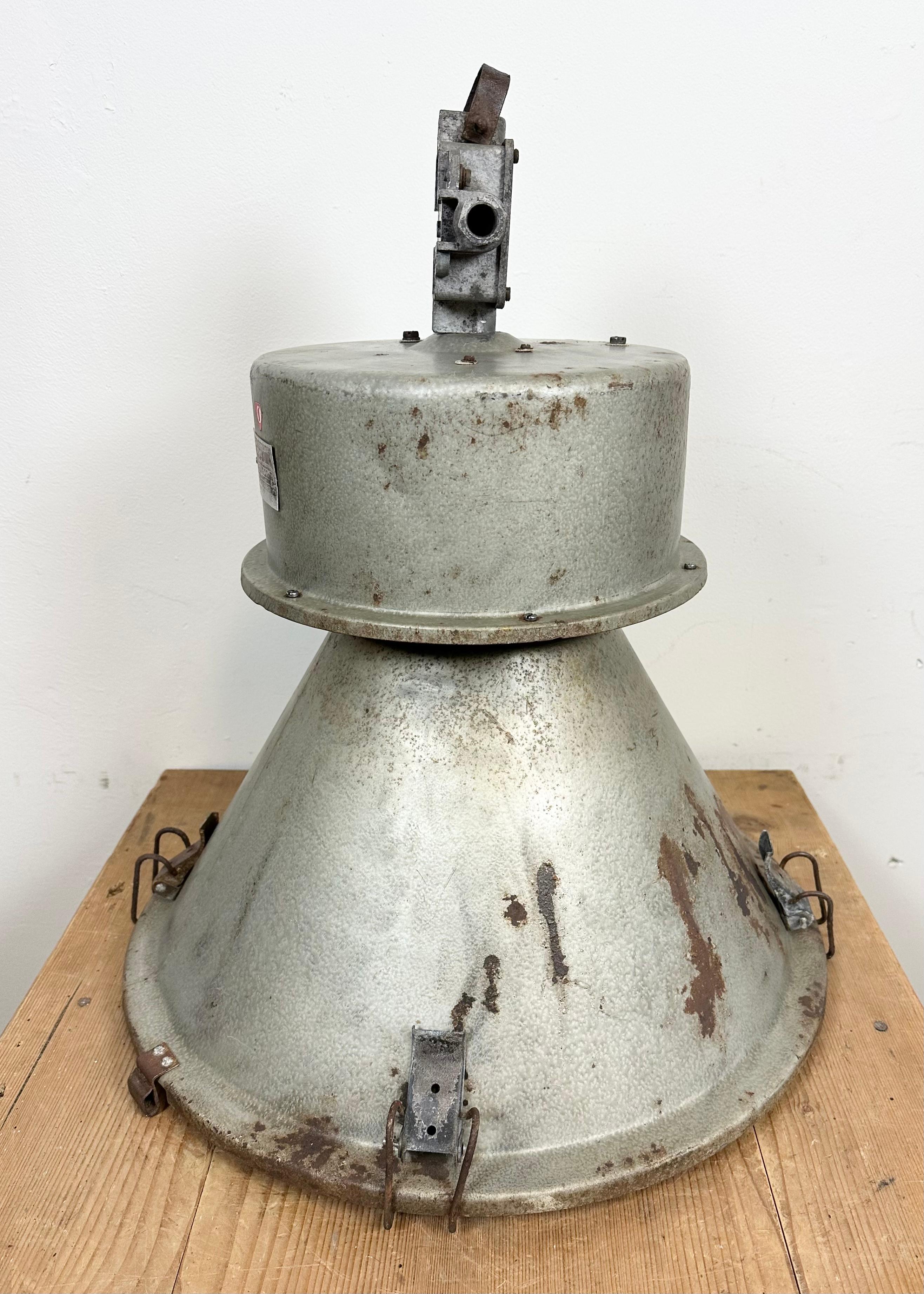 Industrial Polish Factory Pendant Lamp from Predom Mesko, 1970s For Sale 13