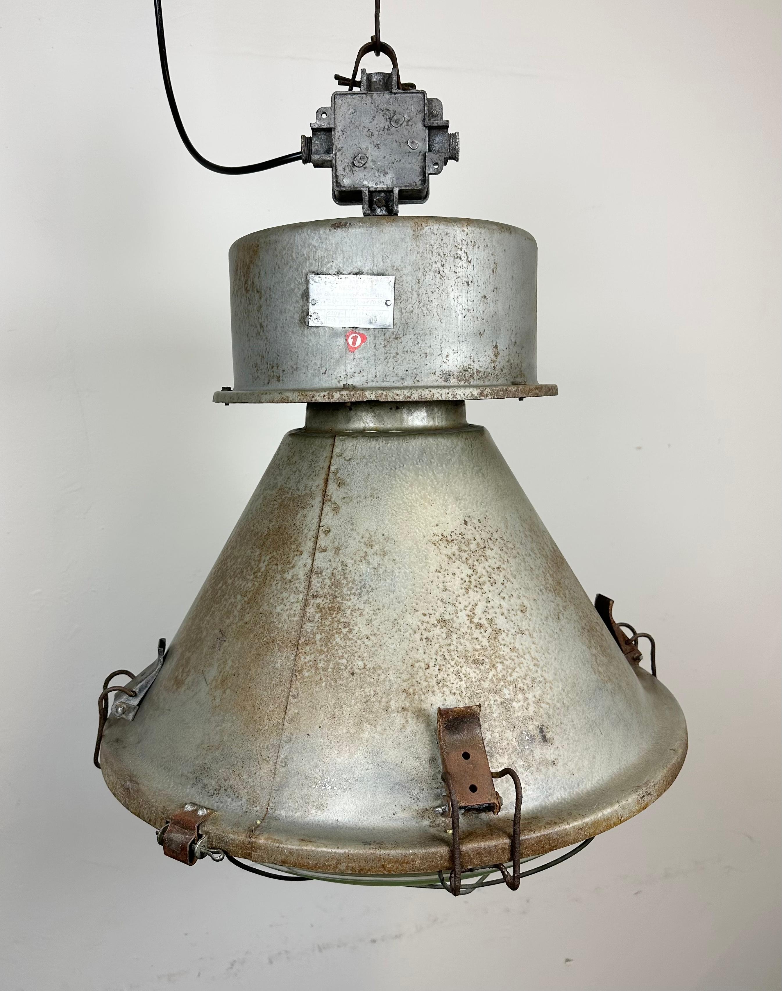Industrial Polish Factory Pendant Lamp with Glass Cover from Mesko, 1970s For Sale 9