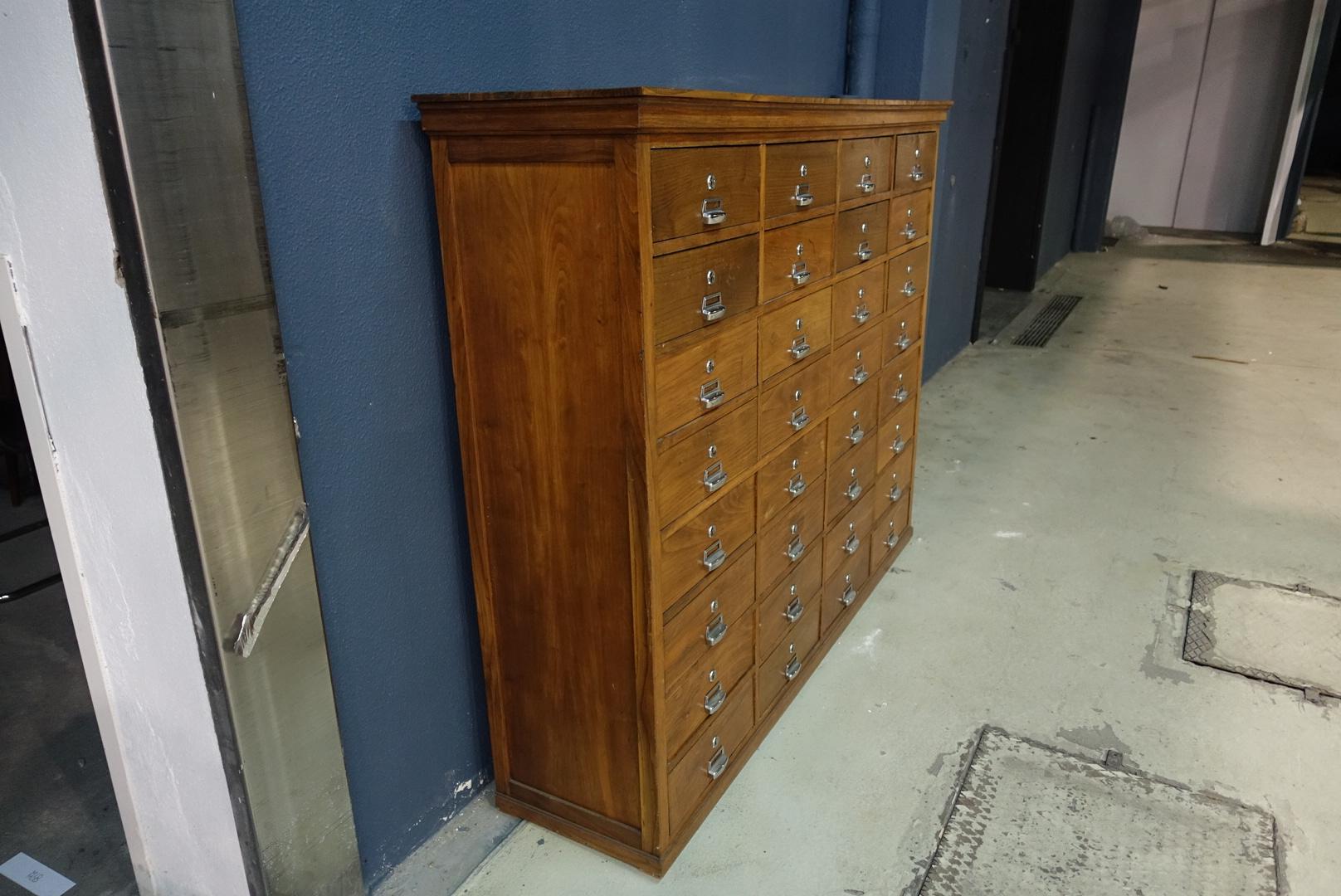 Industrial Portuguese Oakwood Chest of 32 Drawers, circa 1940 3