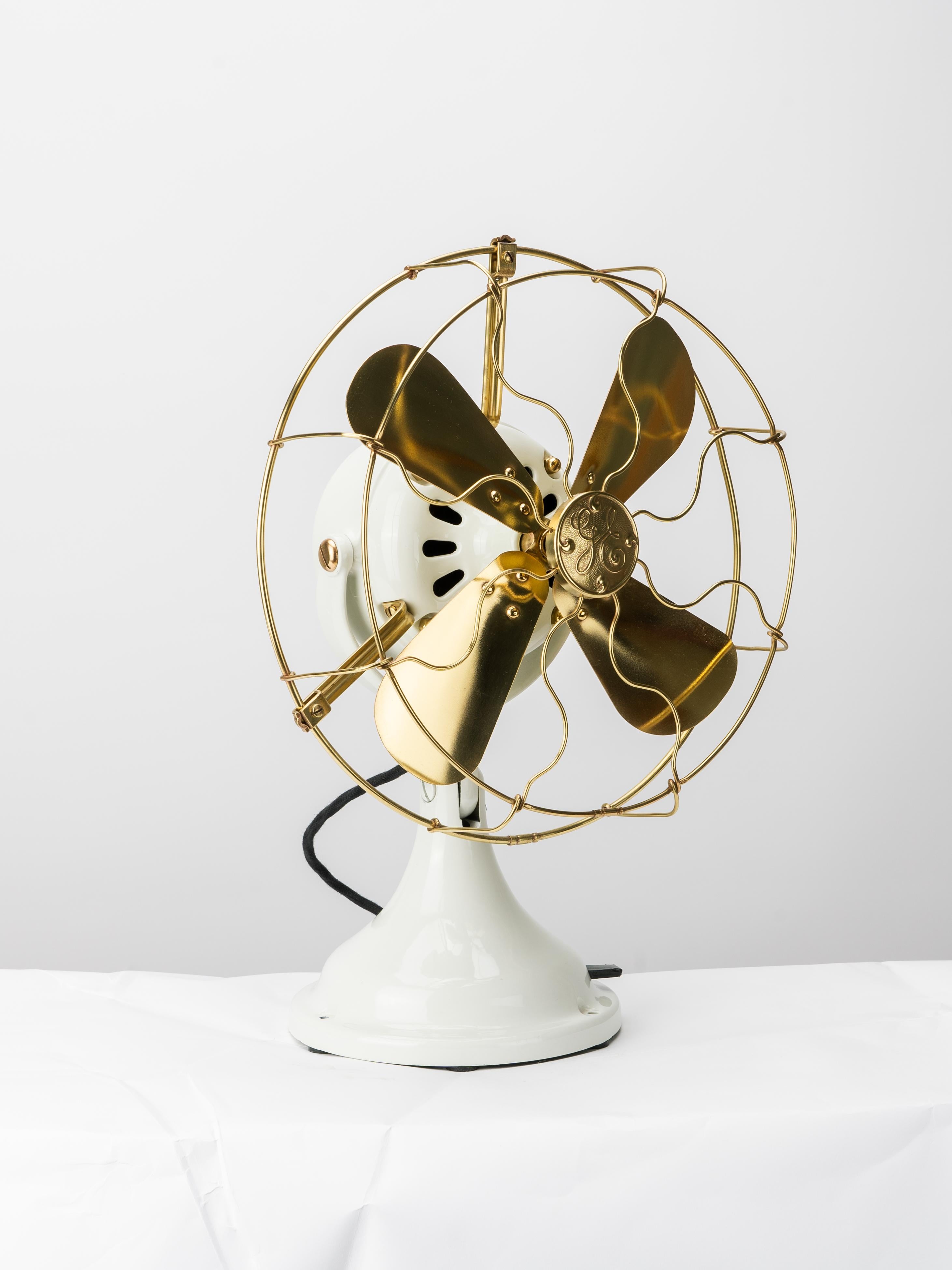 Industrial Restored General Electric Cast Iron and Brass Desk Fan In Excellent Condition For Sale In Fort Collins, CO