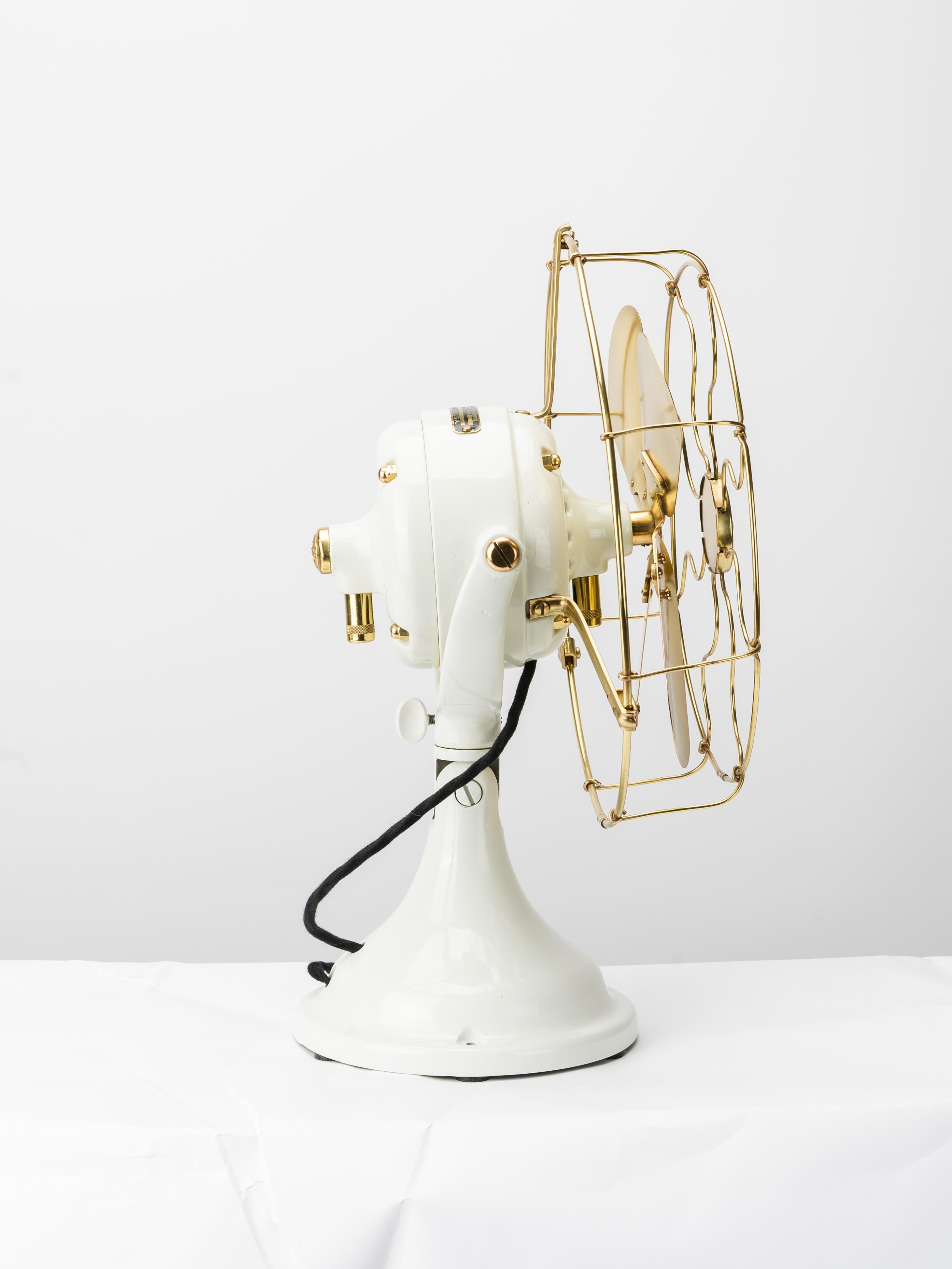Industrial Restored General Electric Cast Iron and Brass Desk Fan For Sale 2