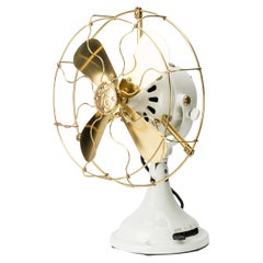 Industrieller restaurierter General Electric Tischventilator aus Gusseisen und Messing