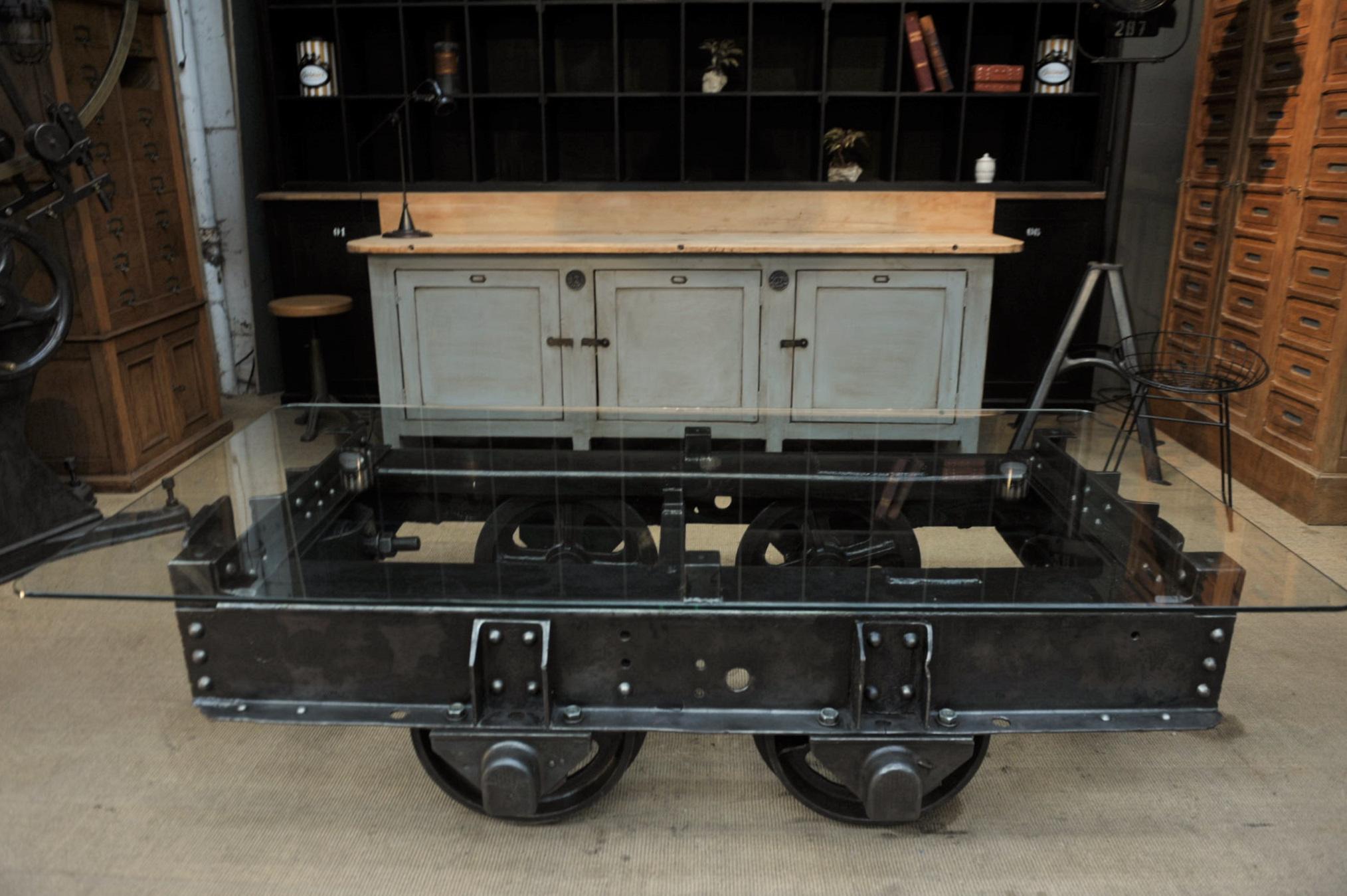 Early 20th Century Industrial Riveted Iron Wagon Coffee Table, 1900