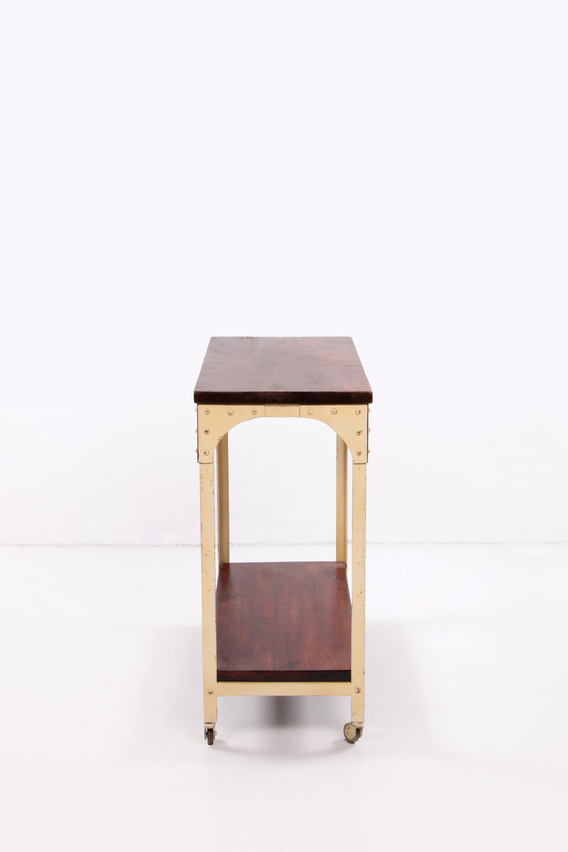 Industrial Robust Side Table Made of Wood and Metal, 1970 England For Sale 2