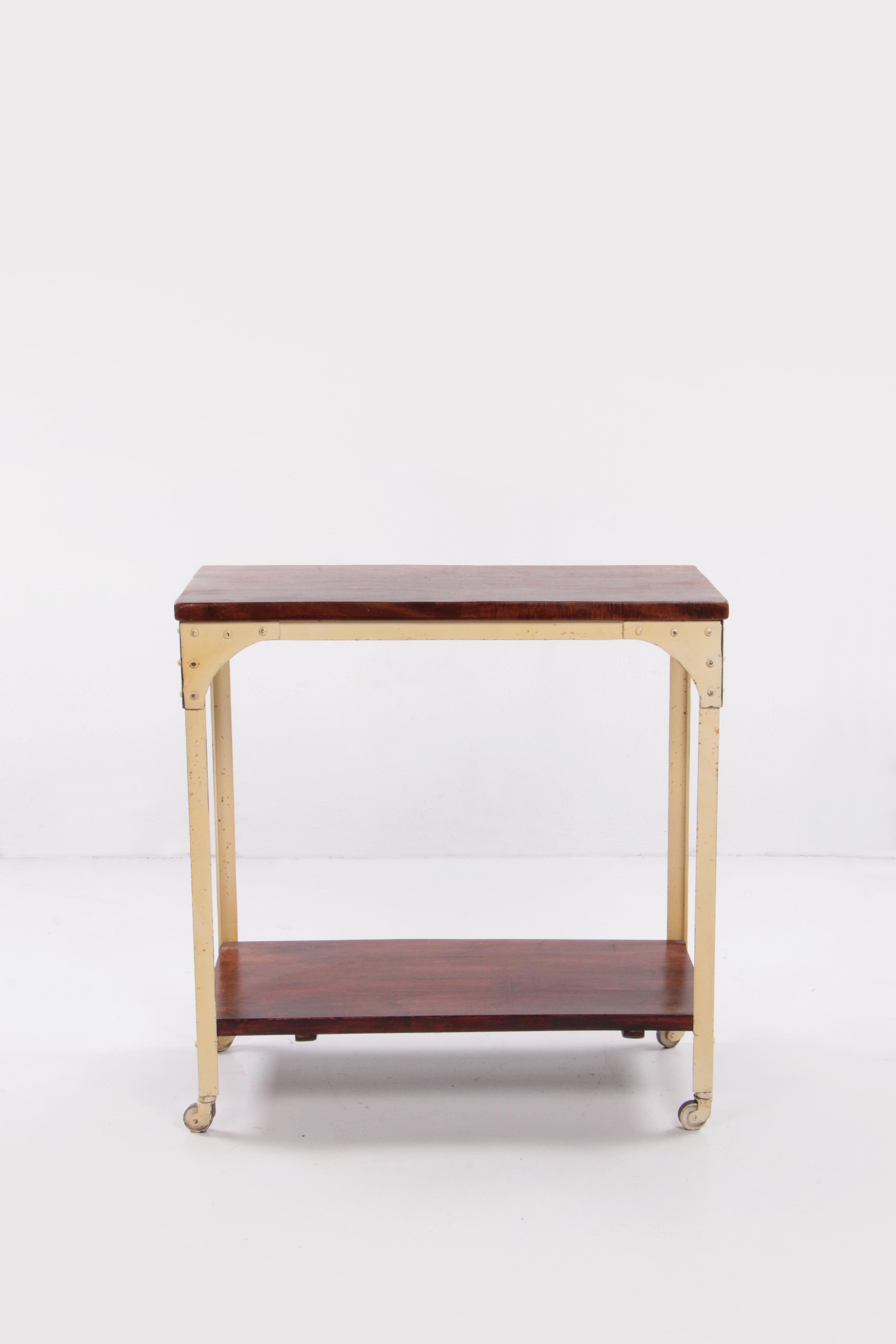 Industrial Robust Side Table Made of Wood and Metal, 1970 England For Sale 3
