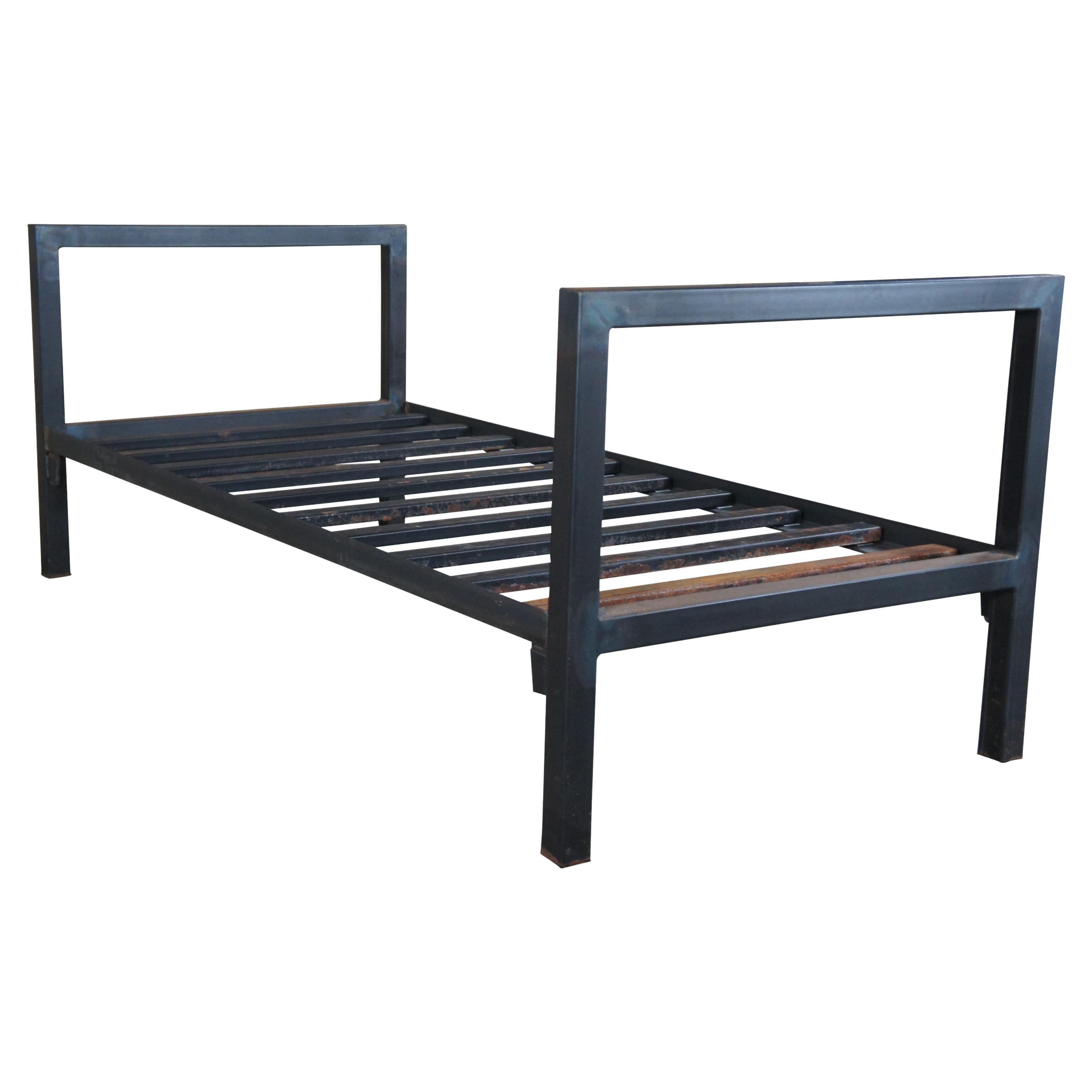 Industrielles rustikales Vintage-Tagesbett aus Stahl, modern, minimalistisch, Twin Size 