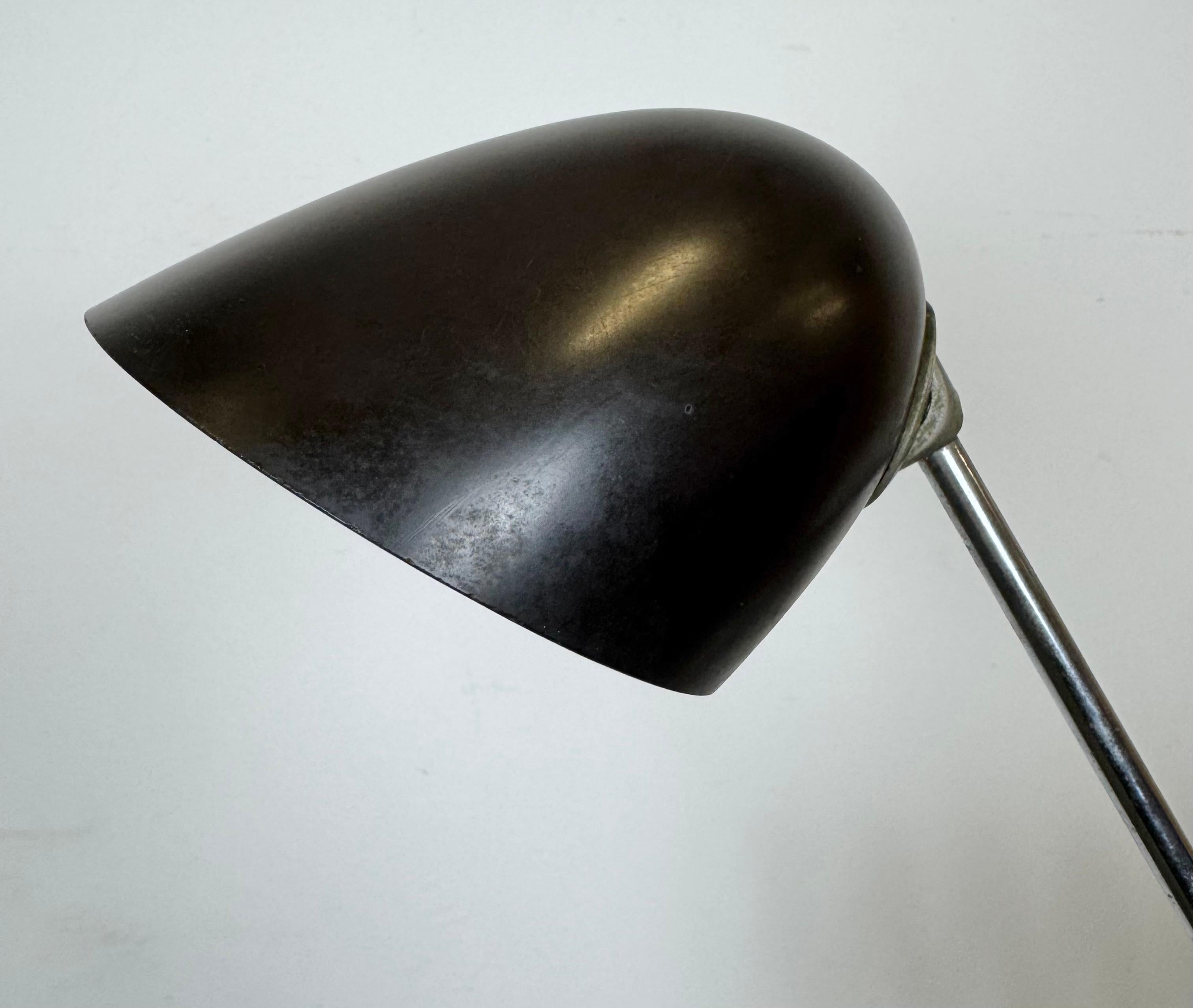 Lampe murale industrielle à ciseaux, années 1950 Bon état - En vente à Kojetice, CZ