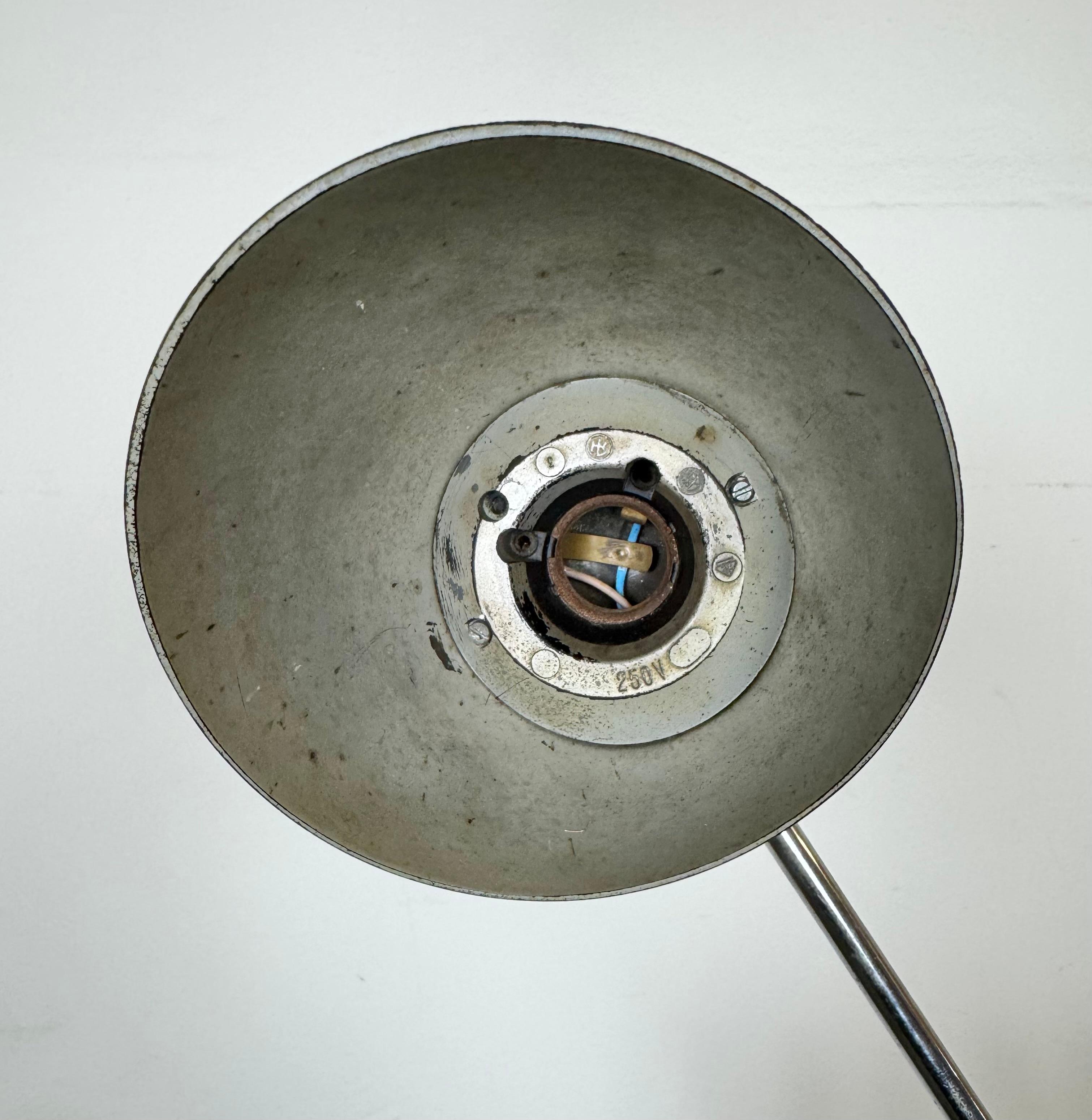 Lampe murale industrielle à ciseaux, années 1950 en vente 1