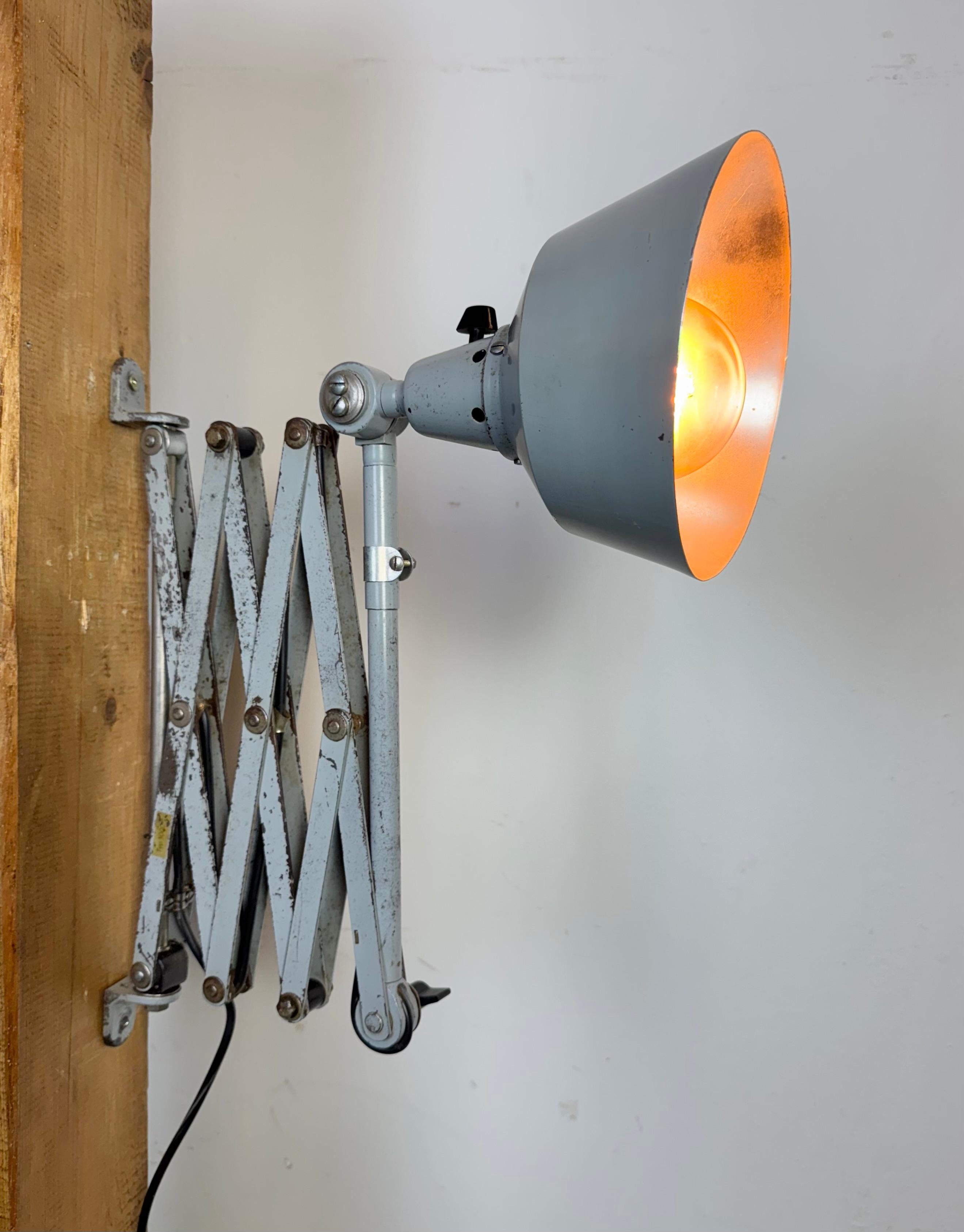 Industrial Scissor Wall Lamp by Curt Fischer for Midgard, 1930s For Sale 14