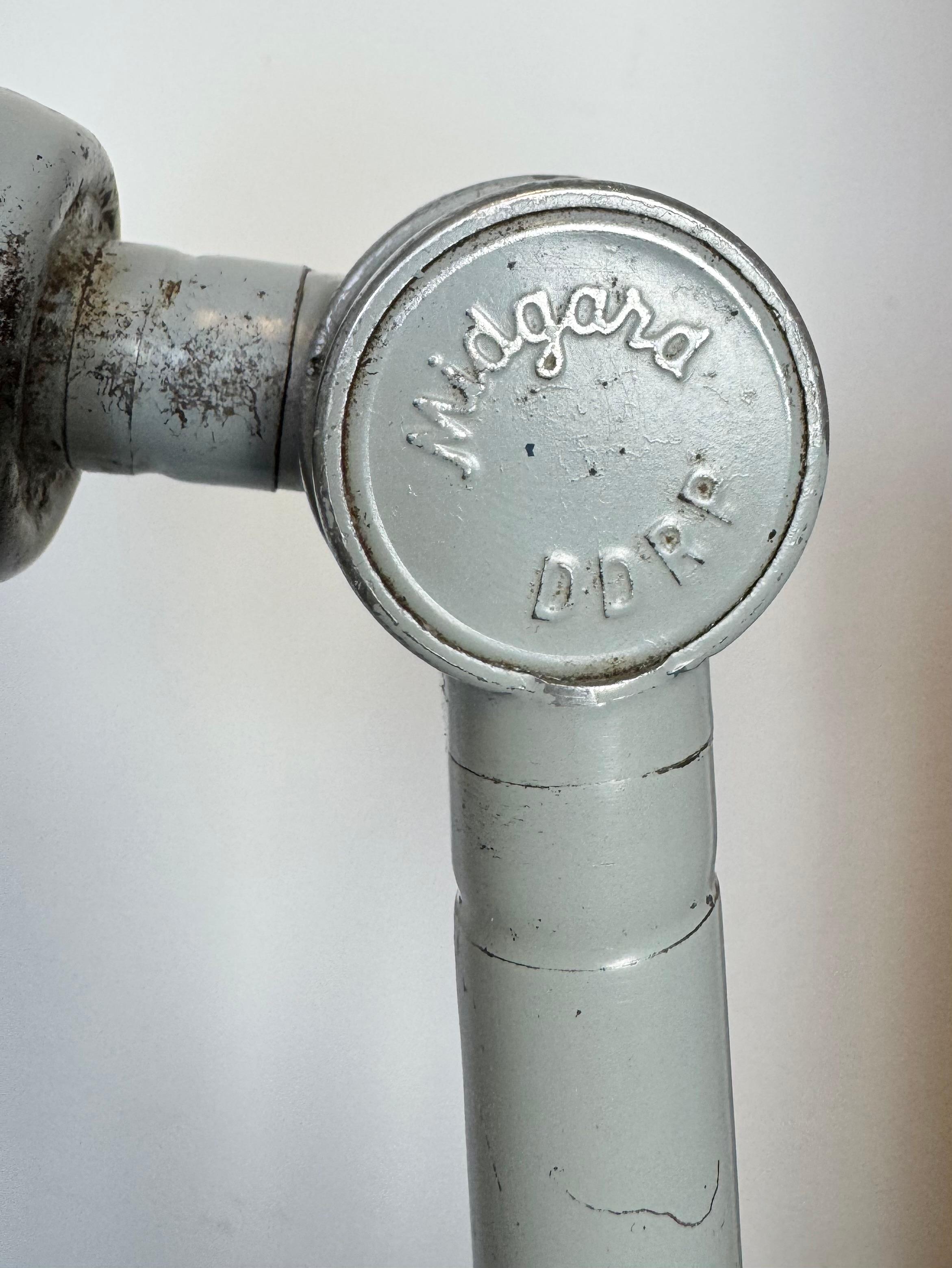 Industrial Scissor Wall Lamp by Curt Fischer for Midgard, 1930s For Sale 3