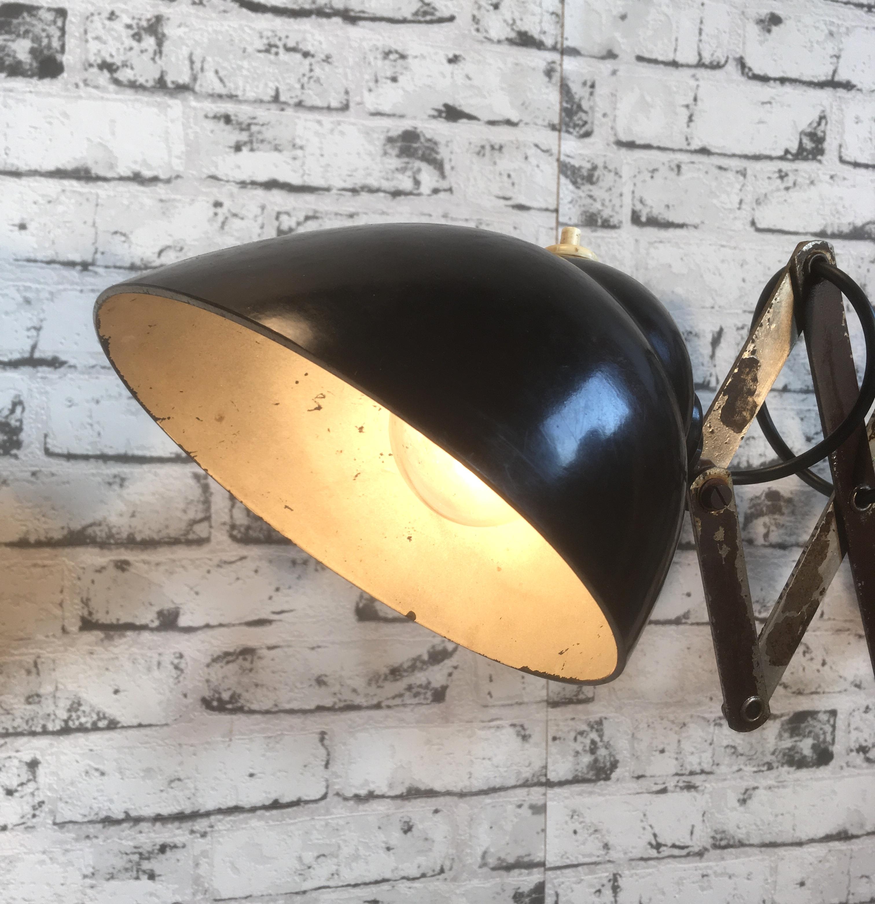 Industrial Scissor Wall Lamp with Bakelite Lampshade, 1950s 3