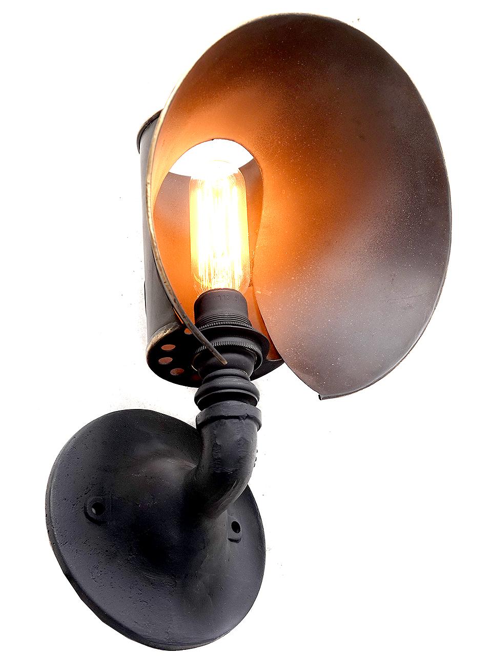 Lámpara industrial con pantalla de vela única Industrial en venta