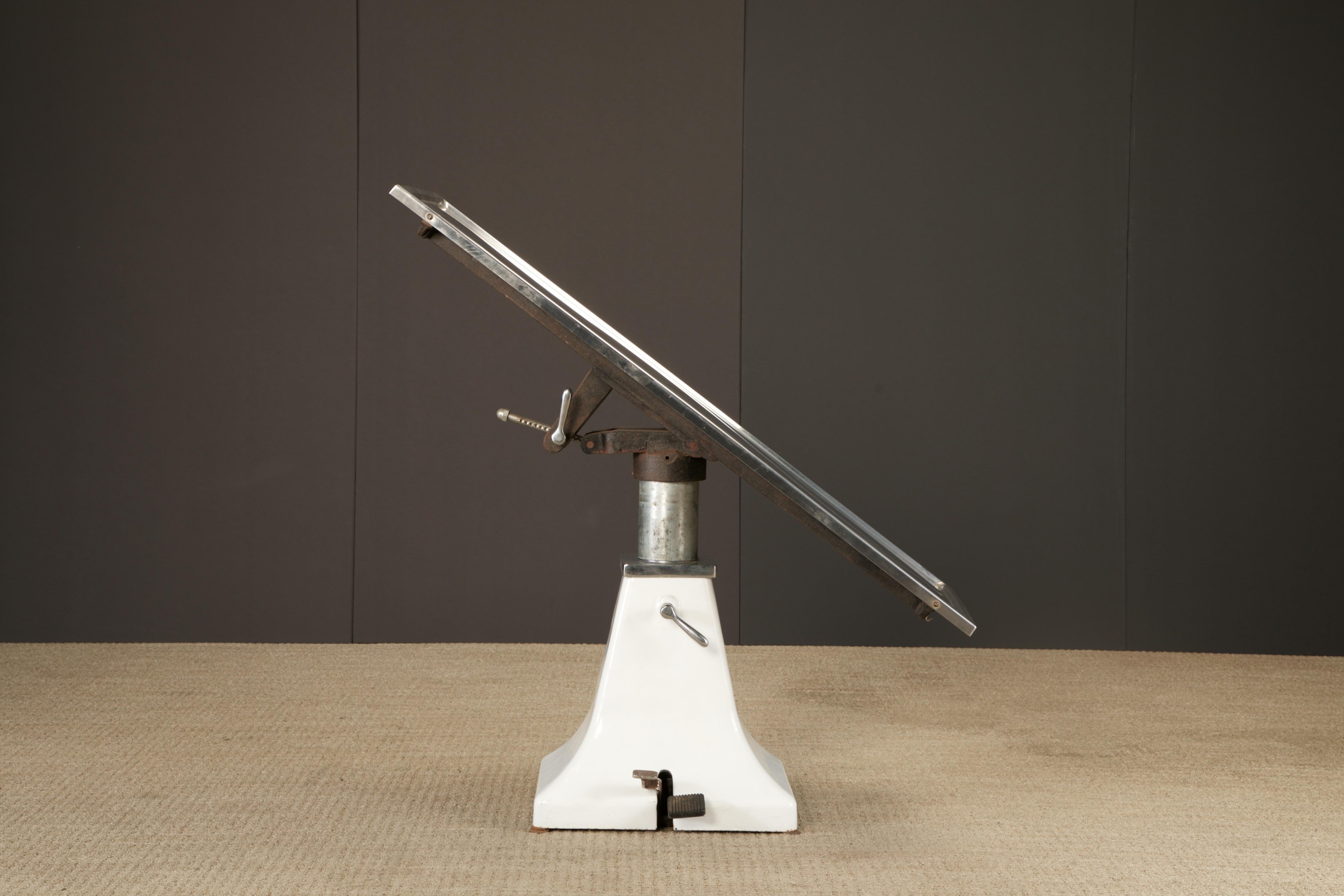 Industrial Shor-Line Hydraulic Lift Operating Table, USA, c. 1958 For Sale 9