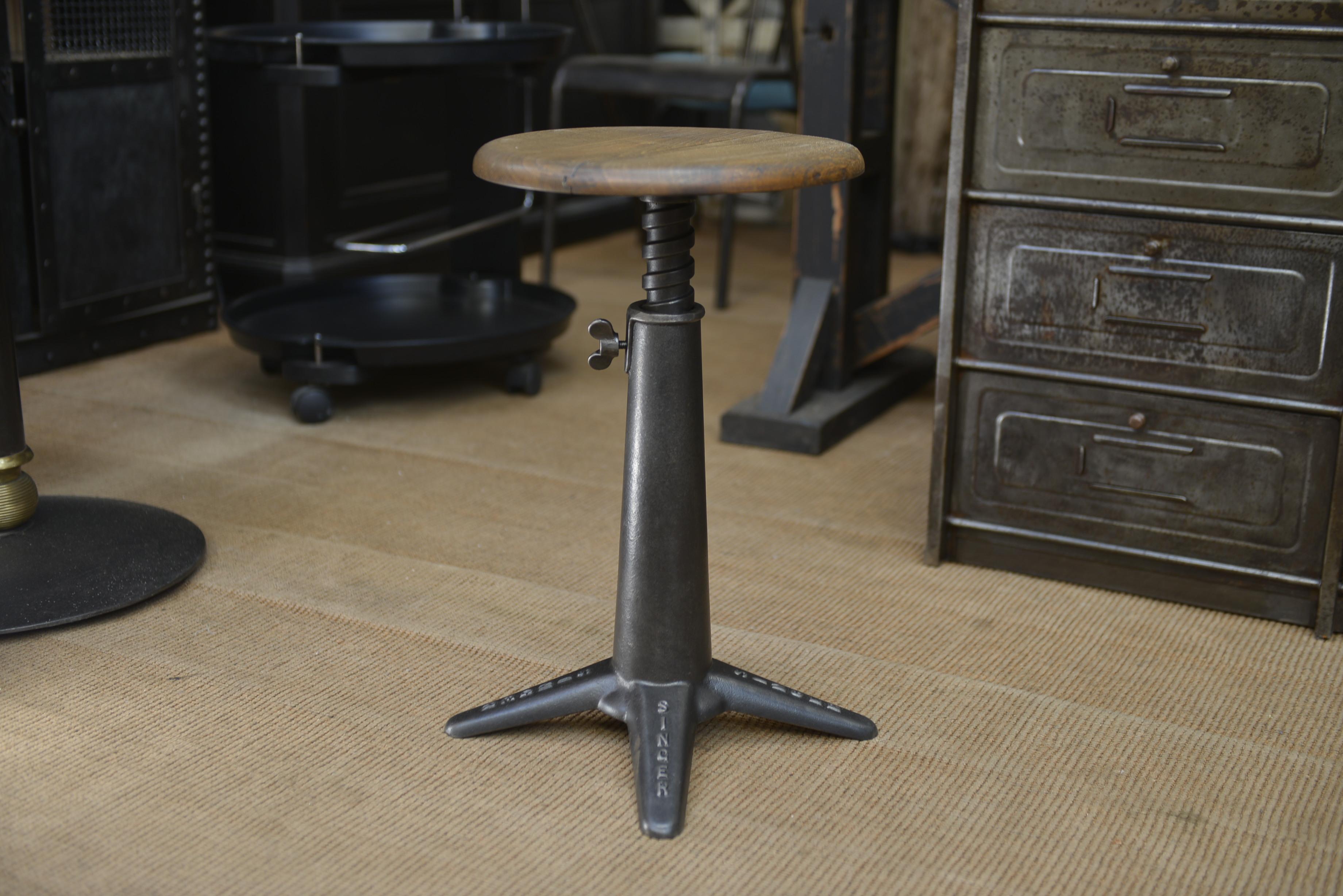 European Industrial Singer Iron Adjustable Stool, circa 1950 For Sale