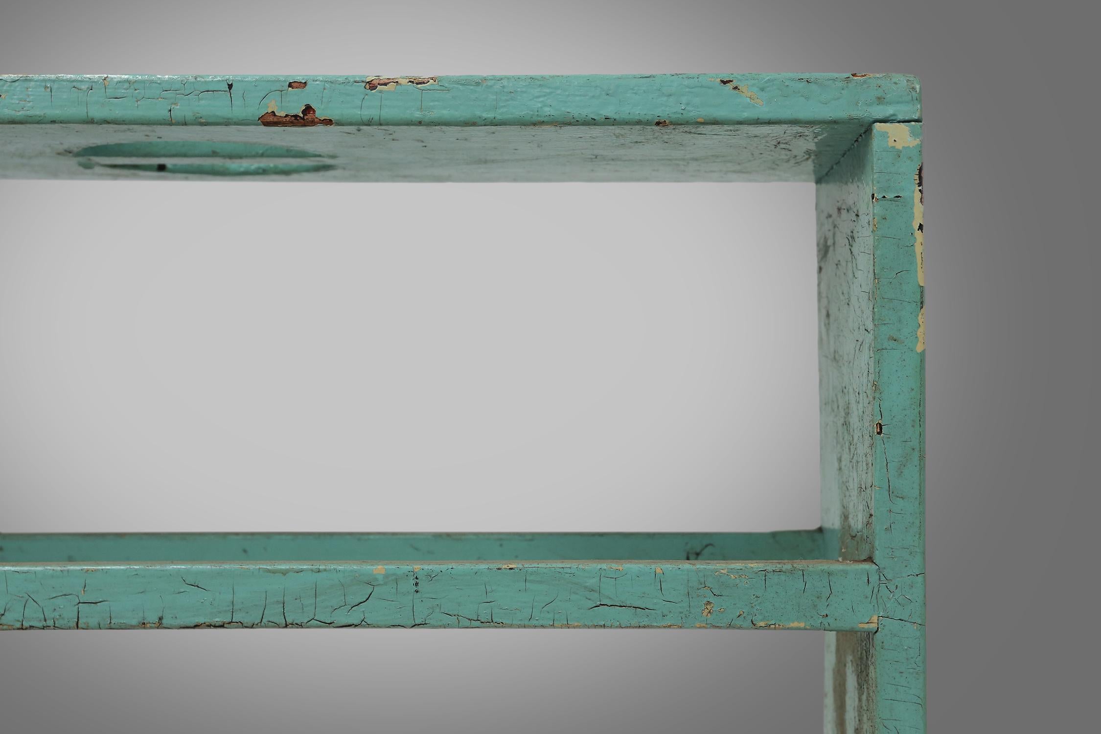 Piccolo scaffale o libreria industriale color menta con 4 ripiani in vendita 3