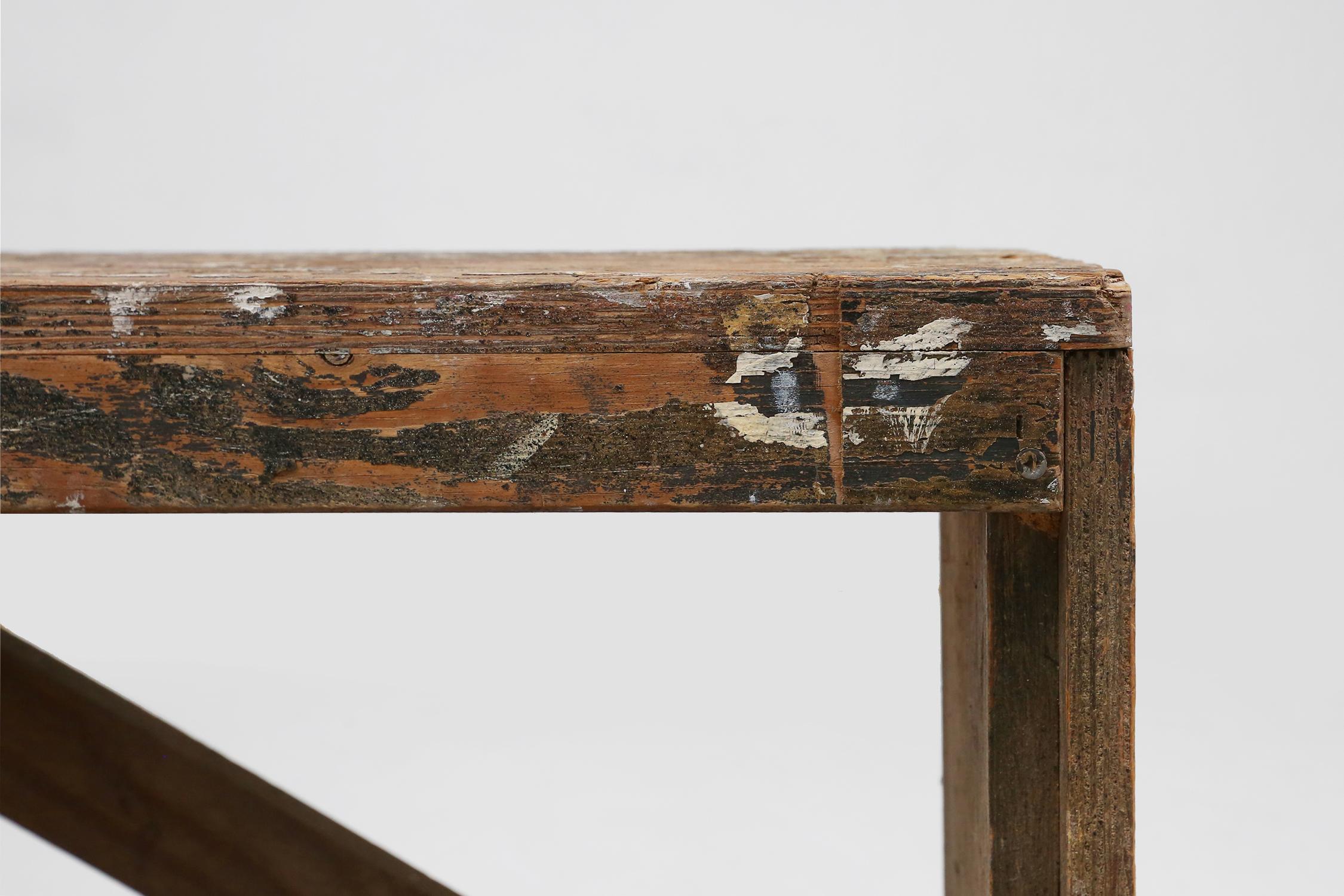 Industrial small stepladder in wood with old layers of paint, Belgium ca. 1920 For Sale 1