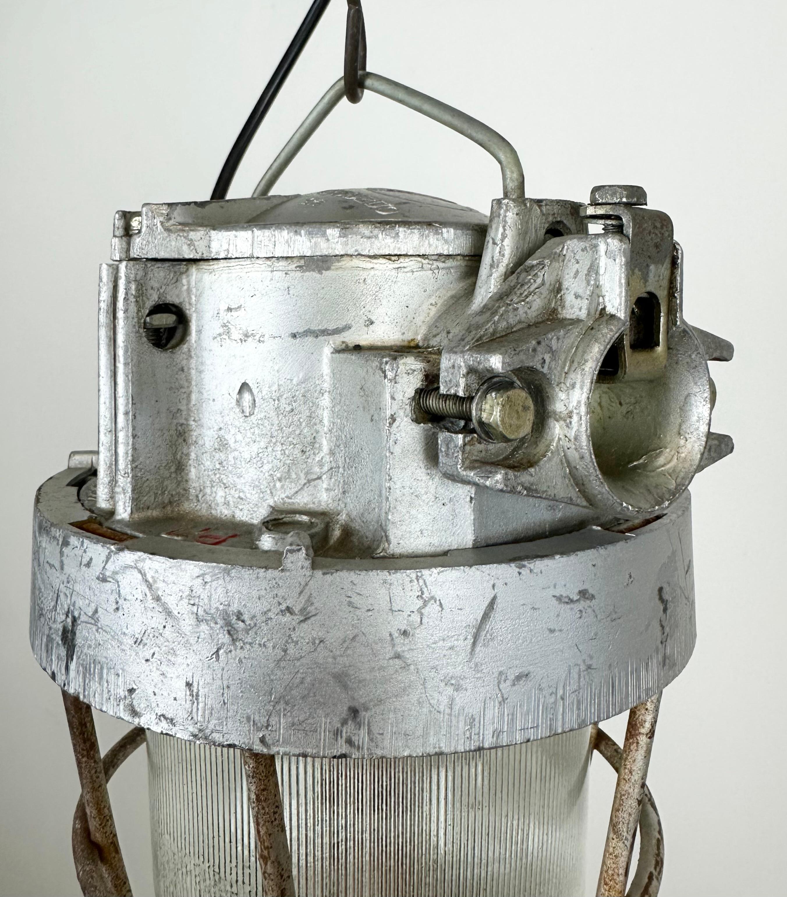 Industrial Soviet Cast Aluminium Bunker Pendant Light with Iron Grid, 1960s For Sale 5