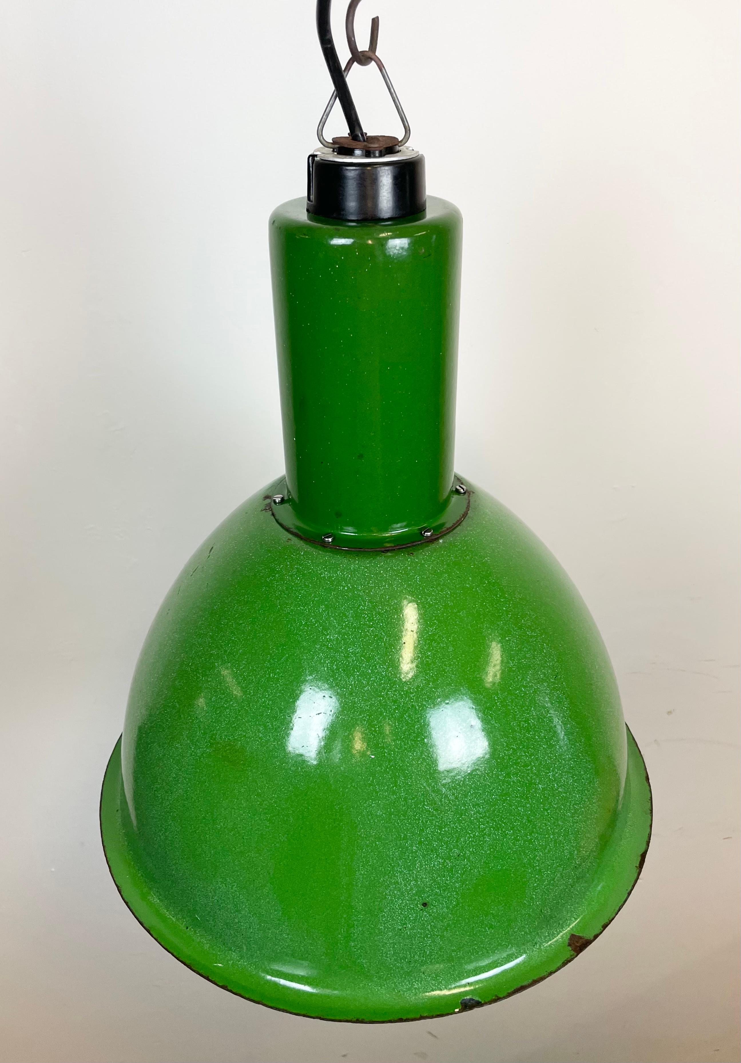 20th Century Industrial Soviet Green Enamel Pendant Lamp, 1960s For Sale