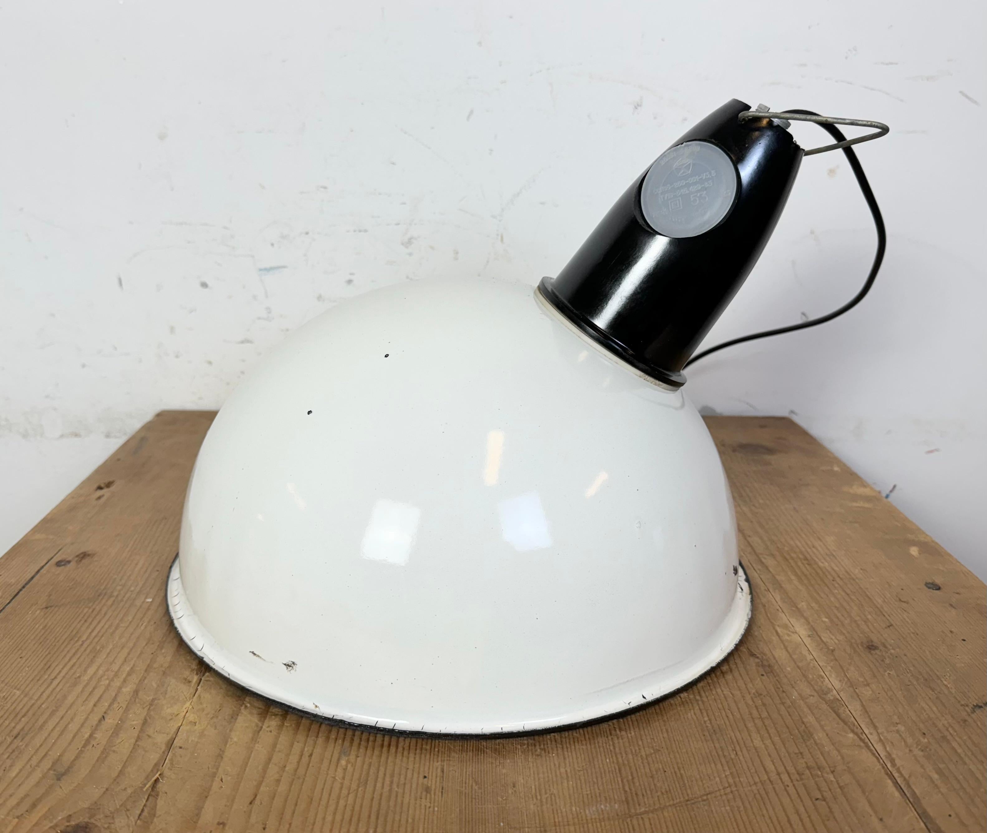 Industrial Soviet White Enamel Pendant Lamp, 1960s For Sale 8