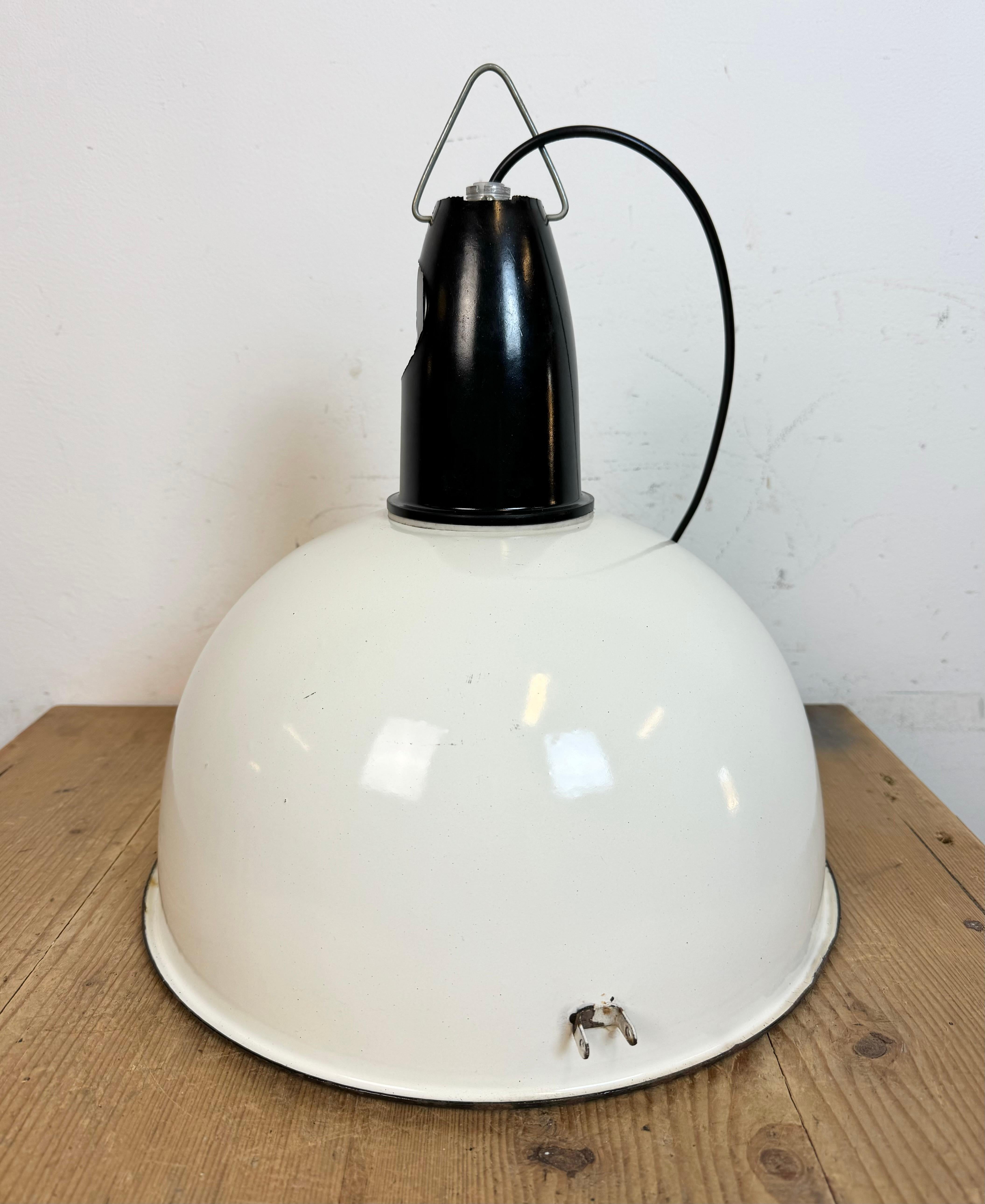 Industrial Soviet White Enamel Pendant Lamp, 1960s For Sale 11