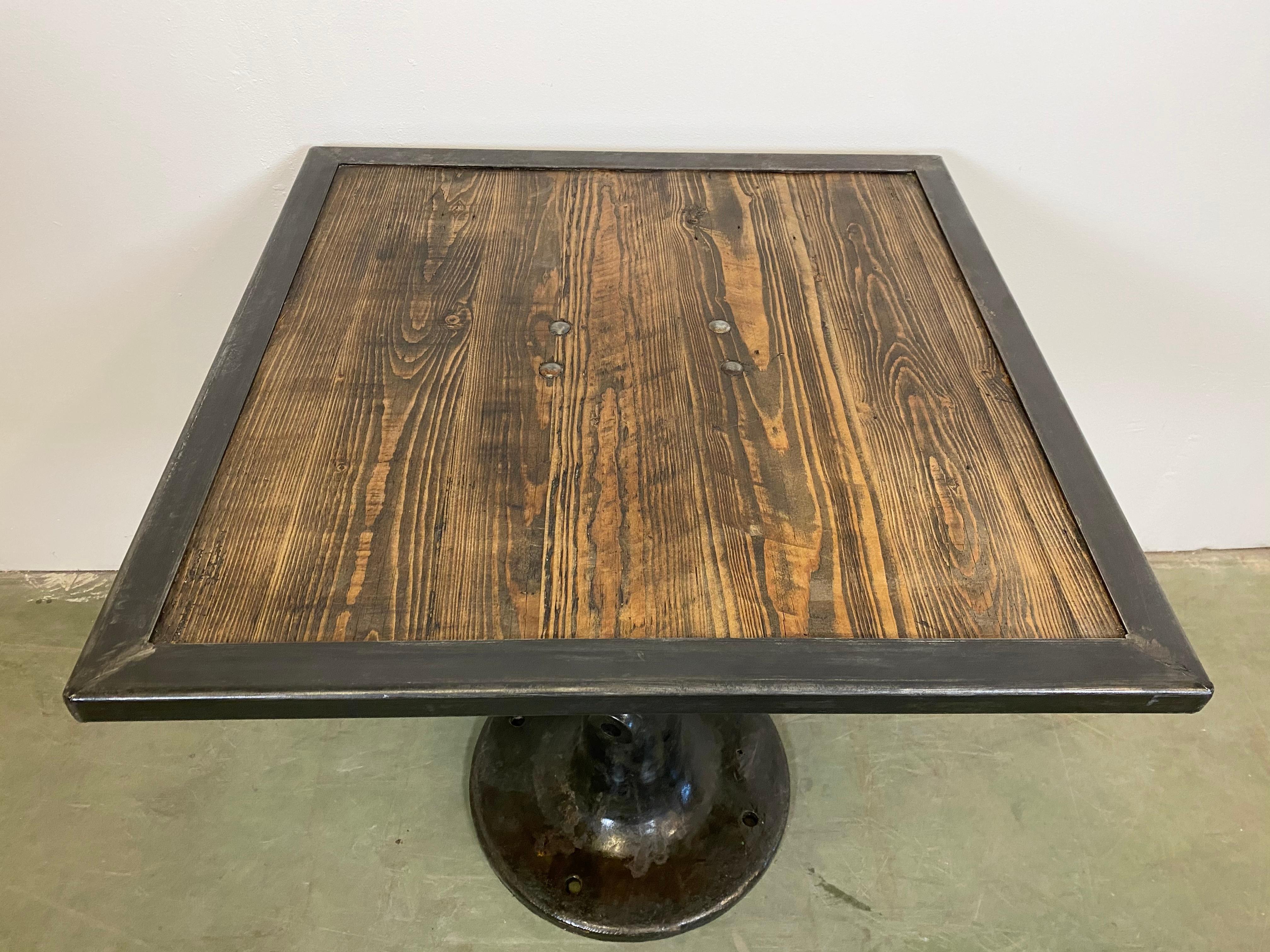 Industrial Square Coffee Table, 1960s In Fair Condition In Kojetice, CZ