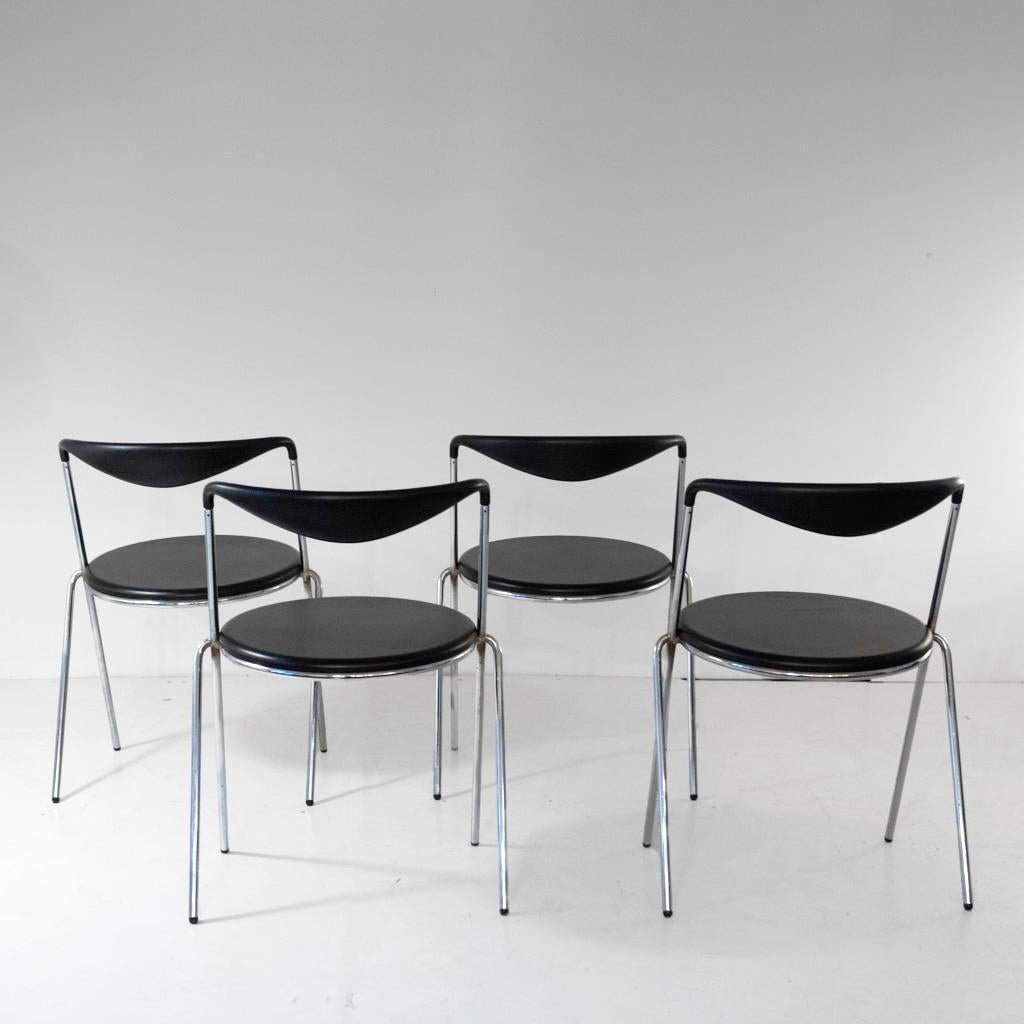 Chaises de salle à manger industrielles empilables en  dans le style de Hans Eichenberger, ensemble de 4 pièces en vente 2