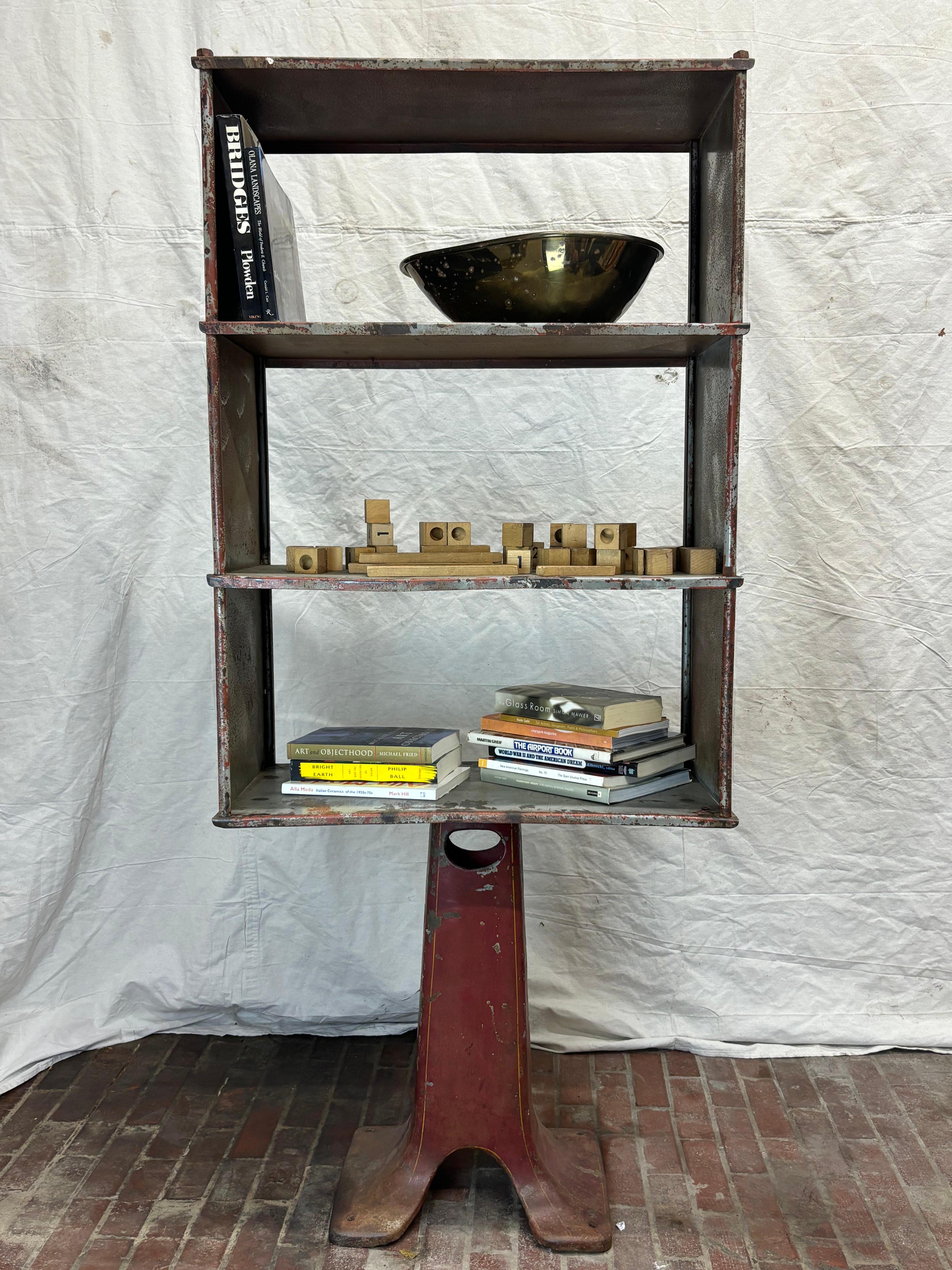 Estantería industrial de pie en venta 3