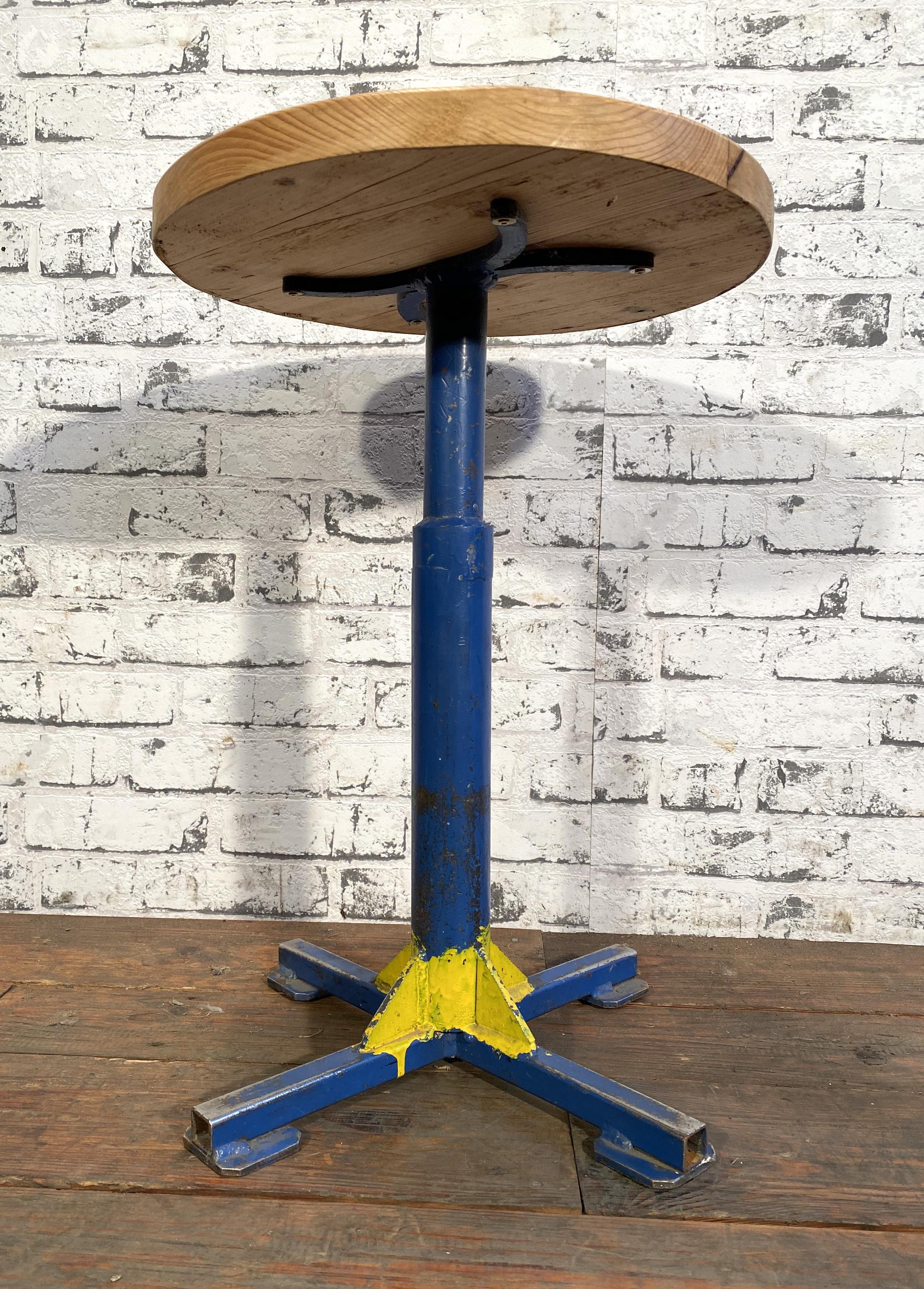 Industrial Stool, 1960s In Good Condition For Sale In Kojetice, CZ