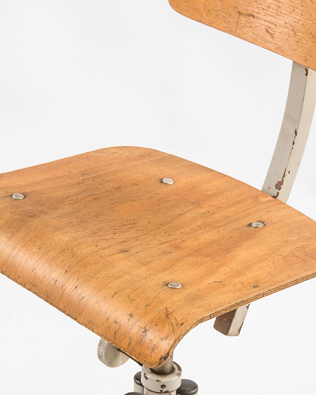 Oiled Industrial Stool Made of Bentwood and Metal, France, circa 1950 For Sale