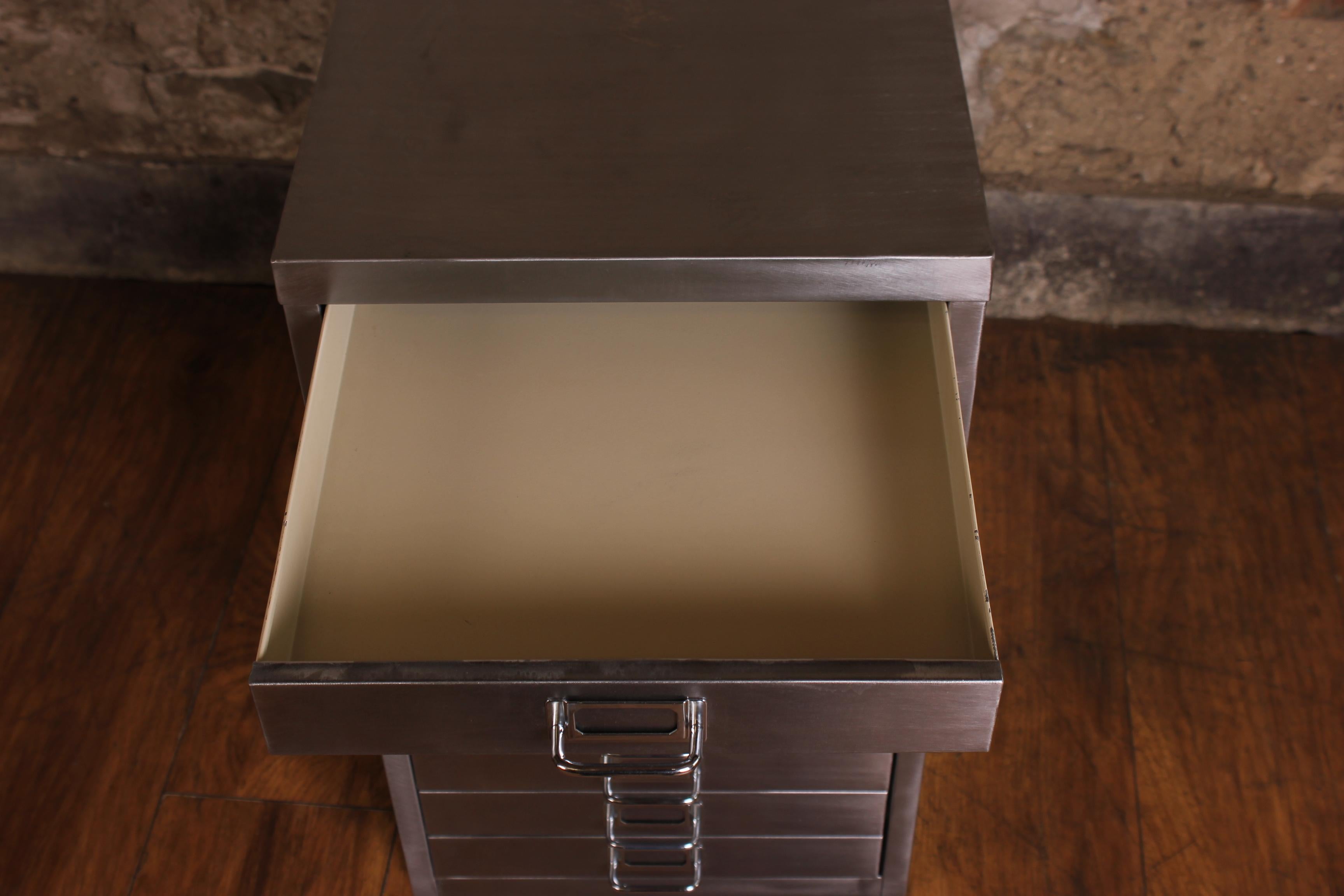 Industrial Stripped Metal 10-Drawer Filing Cabinet In Good Condition In Bangor, Gwynedd