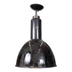 Industrial style enameled pendant fixture