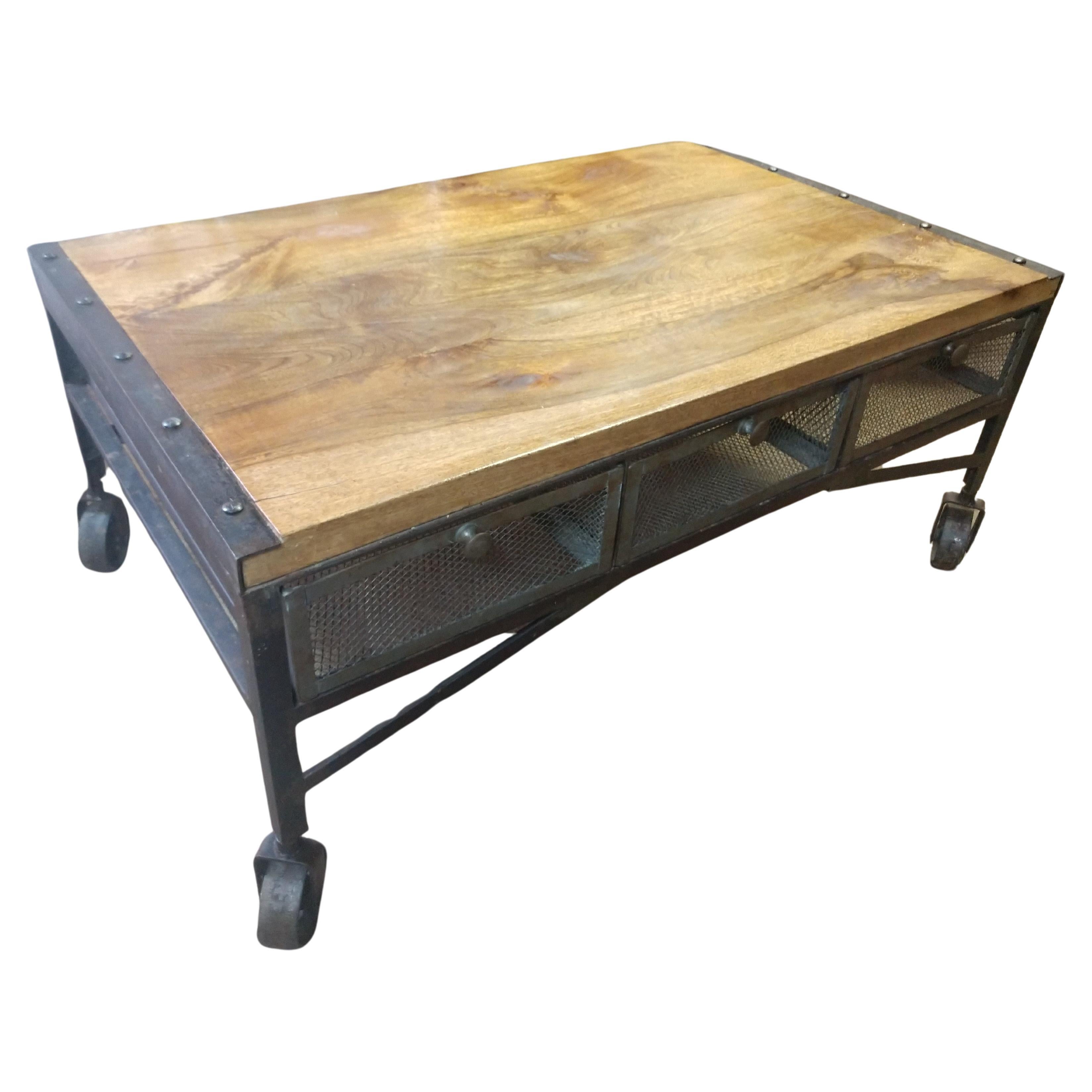 Industrieller Cocktailtisch im Industriestil mit aufklappbarem Dock Cart und sechs Drahtkorb-Schubladen im Zustand „Gut“ im Angebot in Port Jervis, NY