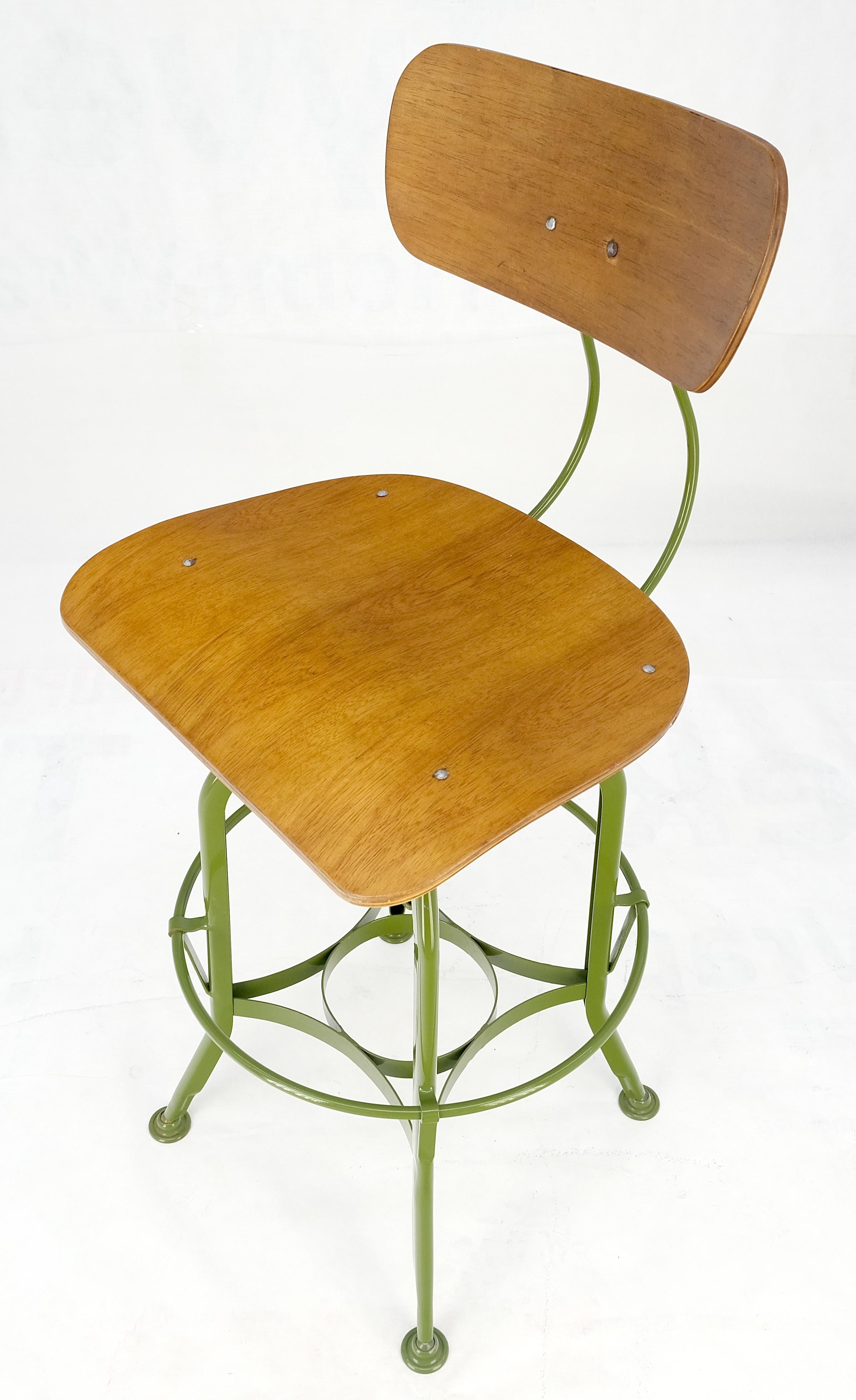 Industrial Style Molded Plywood Seats Industrial Drafting Stool MINT! For Sale 3