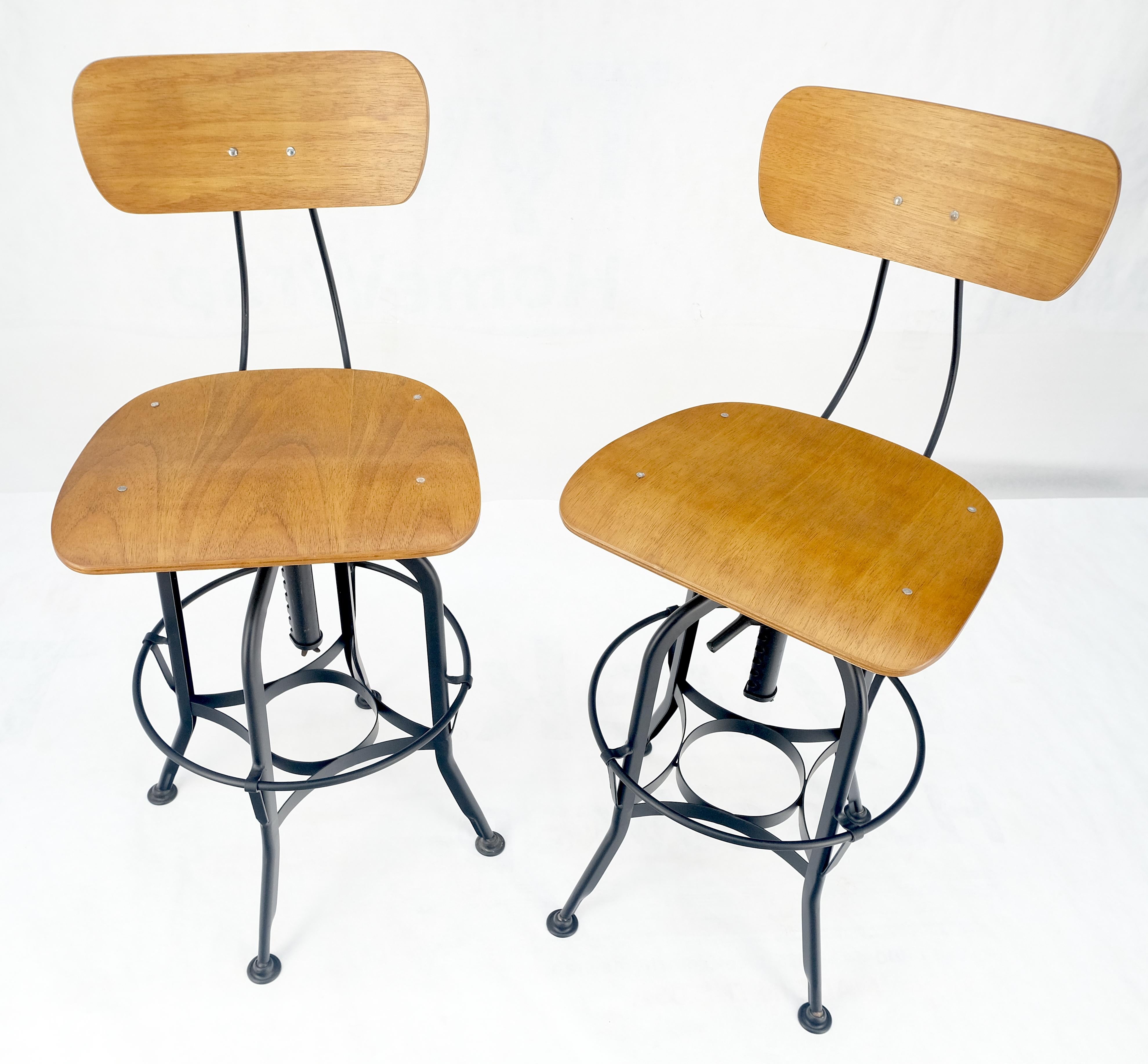 Industrial Style geformte Sperrholz Sitze Industrial Drafting Hocker MINT!
Sitzhöhe einstellbar:
24