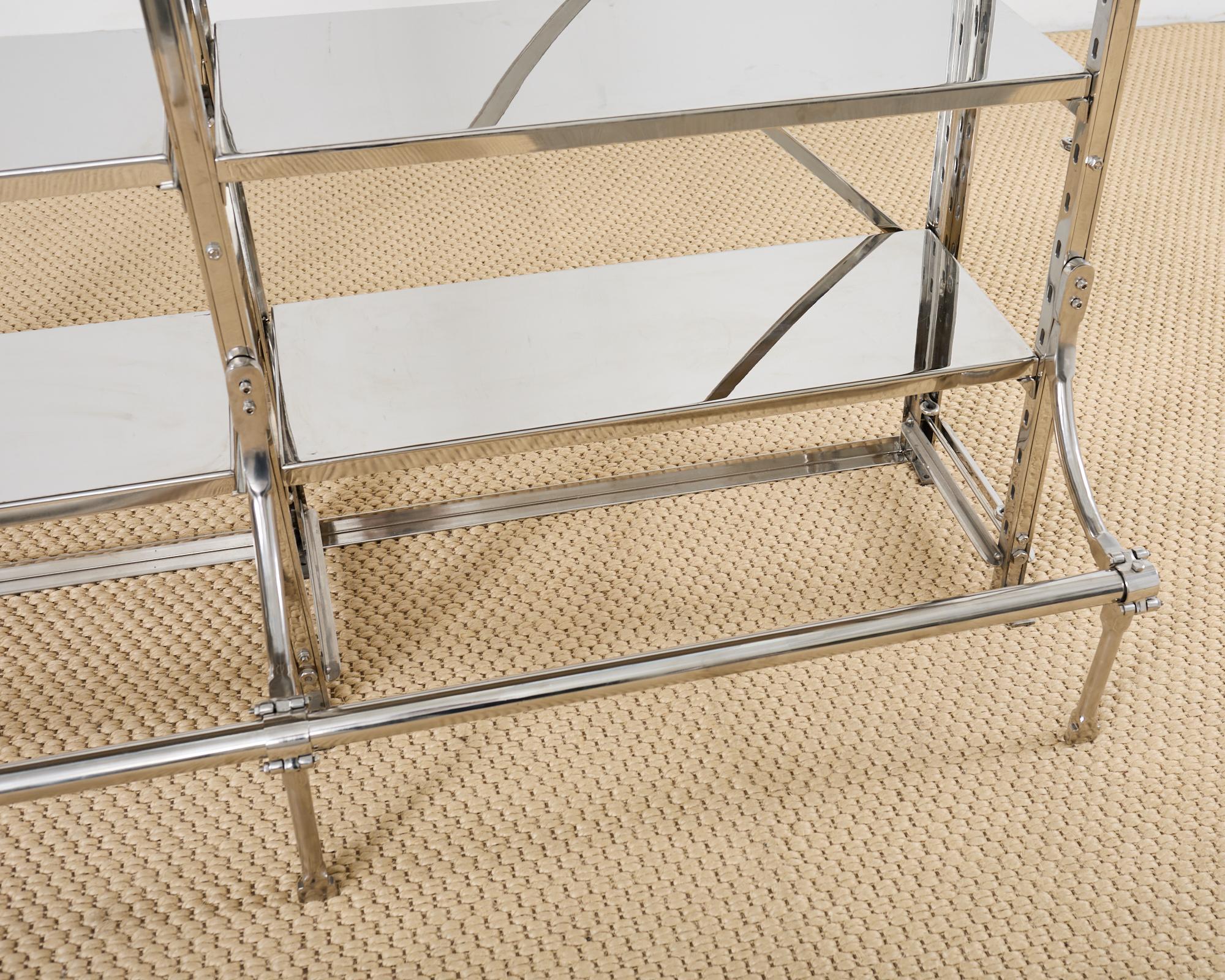 Libreria Etagere in acciaio lucido in stile industriale con gradino in vendita 6