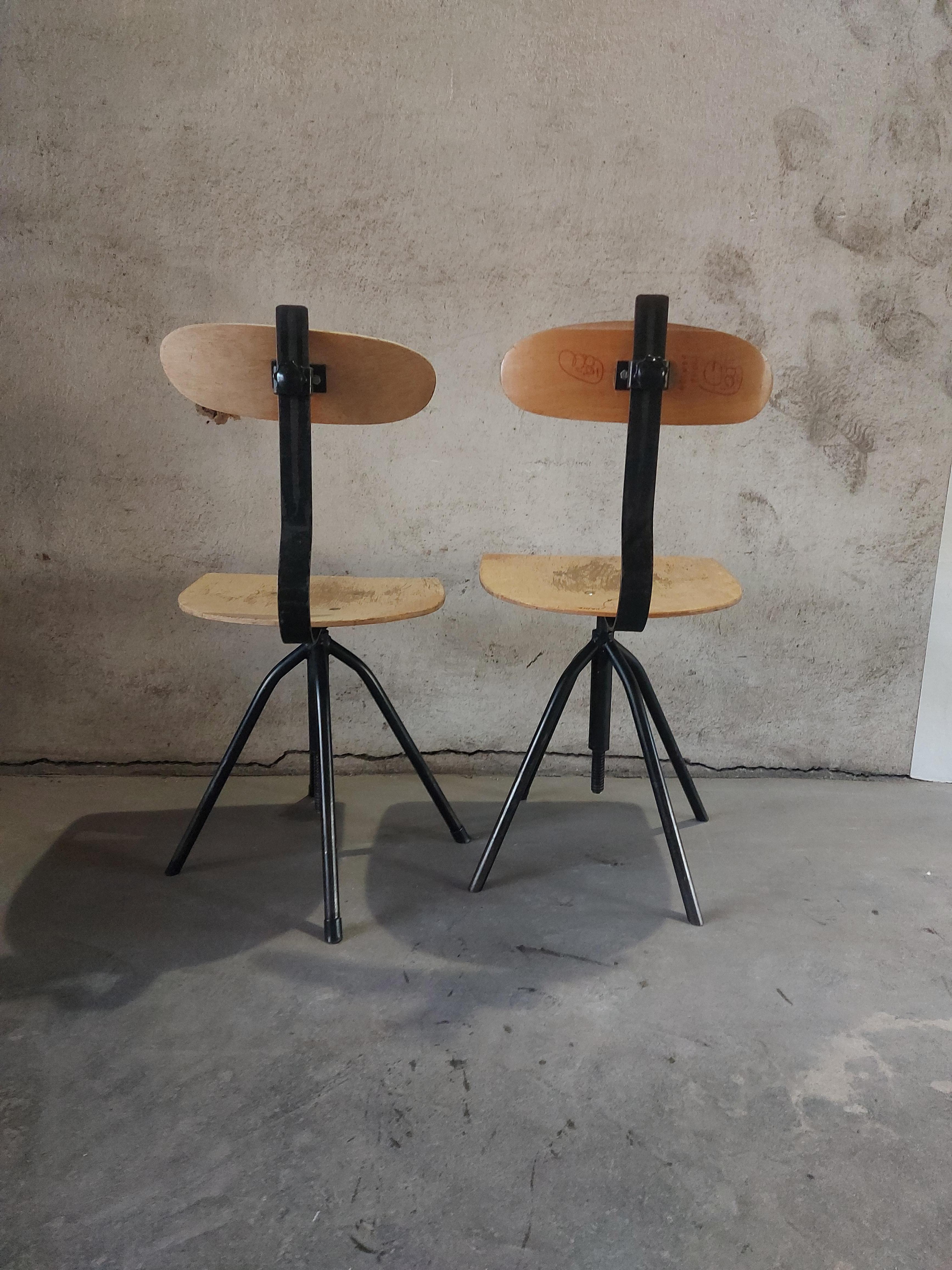 Chaise pivotante INDUSTRIELLE 1960 Bon état - En vente à Ljubljana, SI