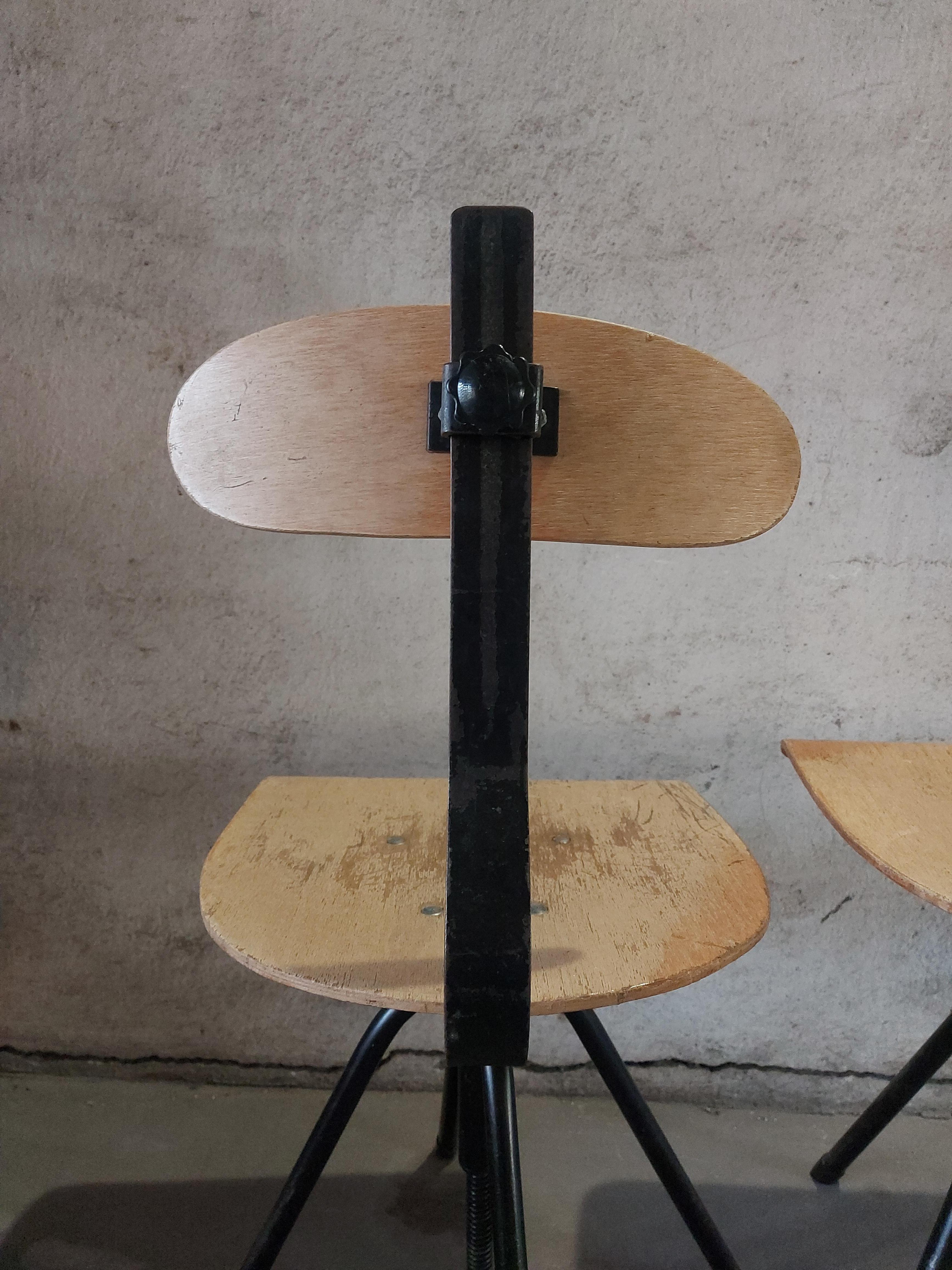 Milieu du XXe siècle Chaise pivotante INDUSTRIELLE 1960 en vente