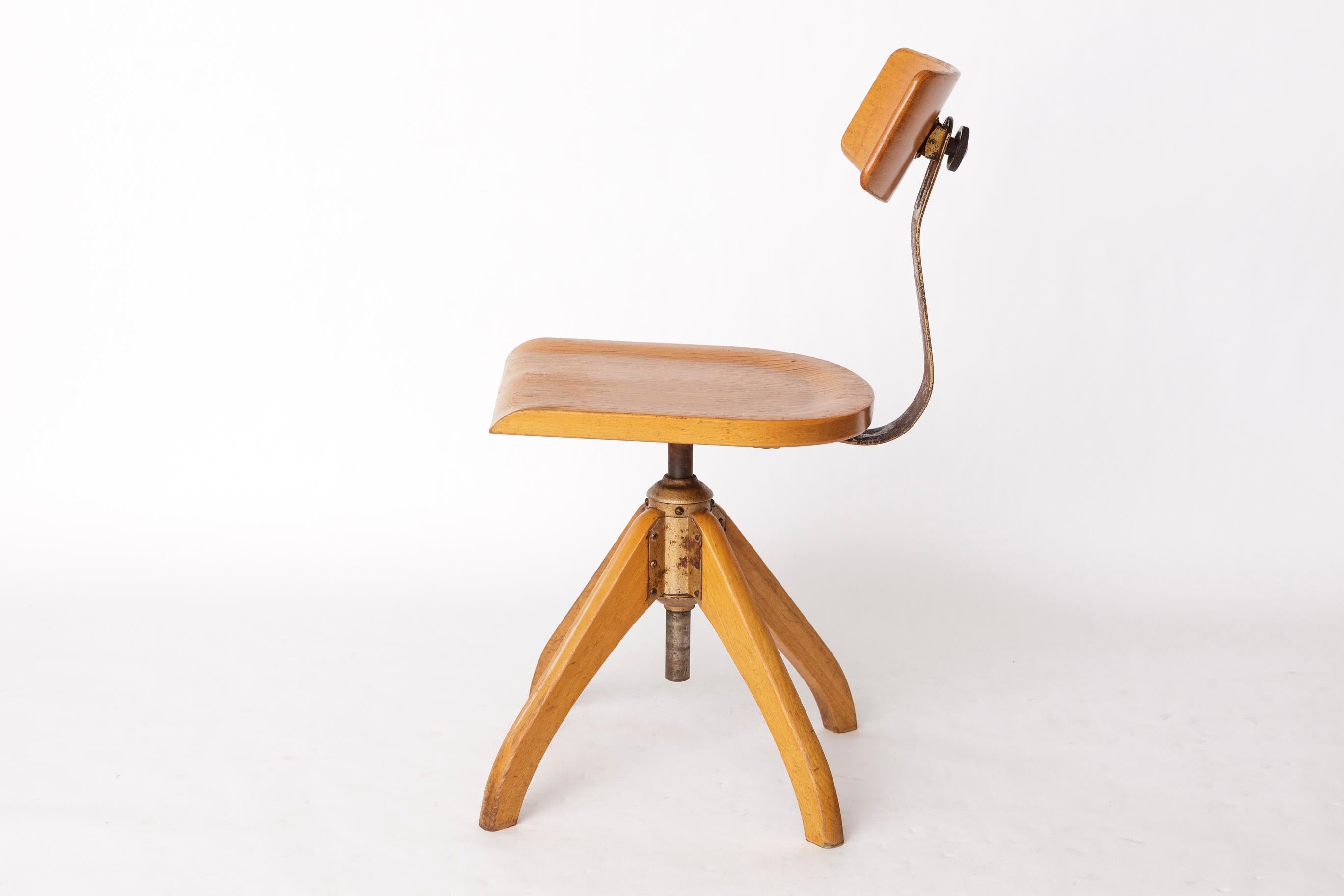 Chaise pivotante industrielle par Ama Elastik - 1950s Vintage Bauhaus Design État moyen - En vente à Hannover, DE