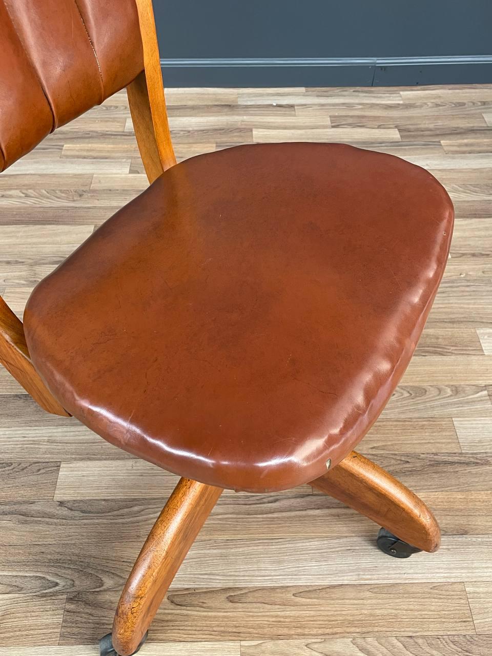 Chaise de bureau pivotante industrielle par Gunlocke 1