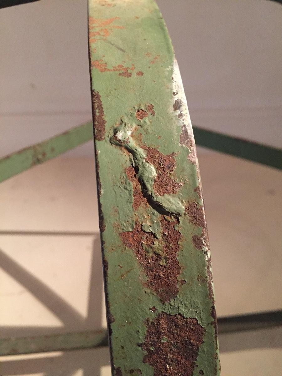 Tabouret pivotant industriel en vente 3