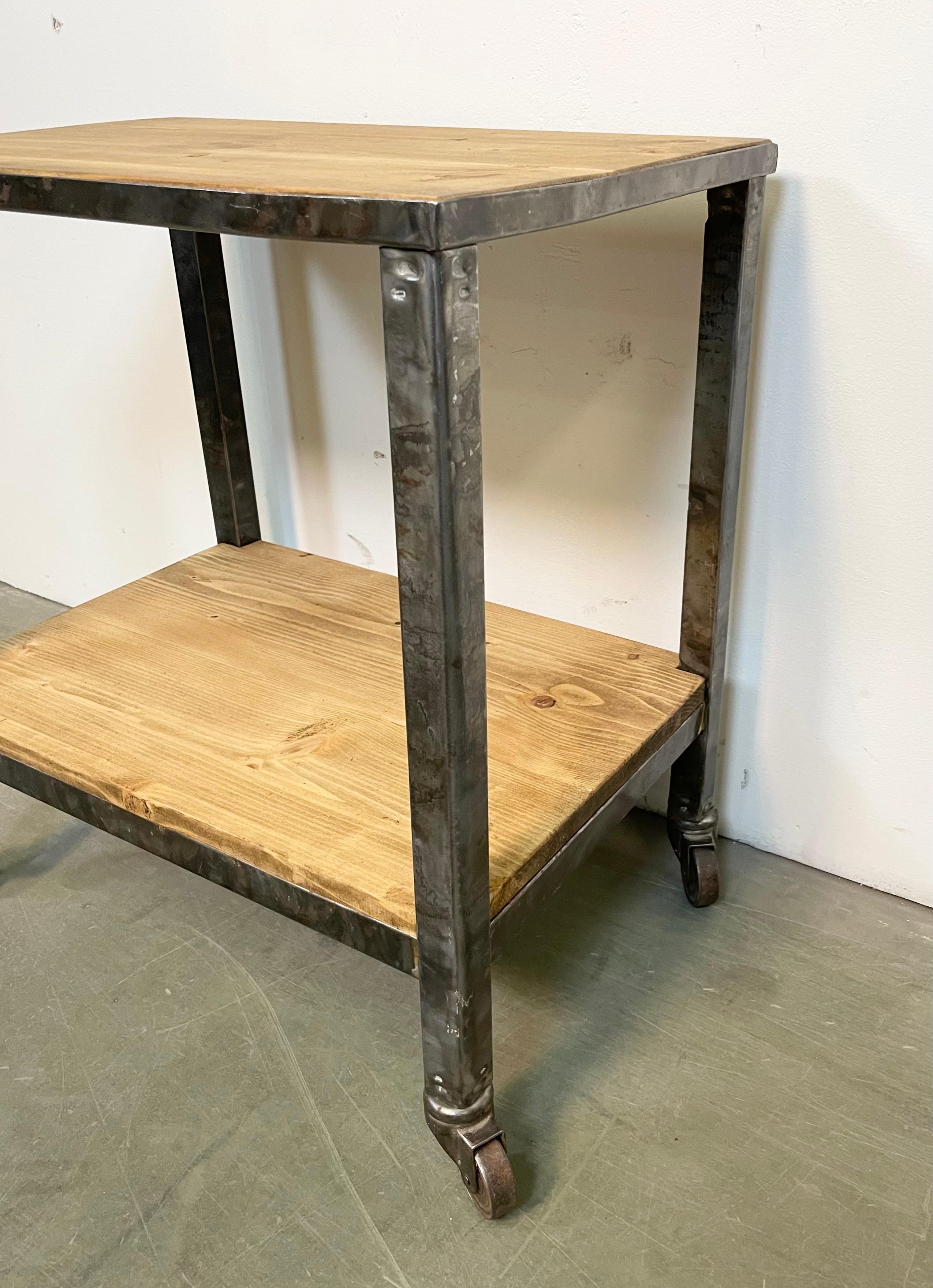 Industrial Table on Wheels, 1960s In Good Condition For Sale In Kojetice, CZ