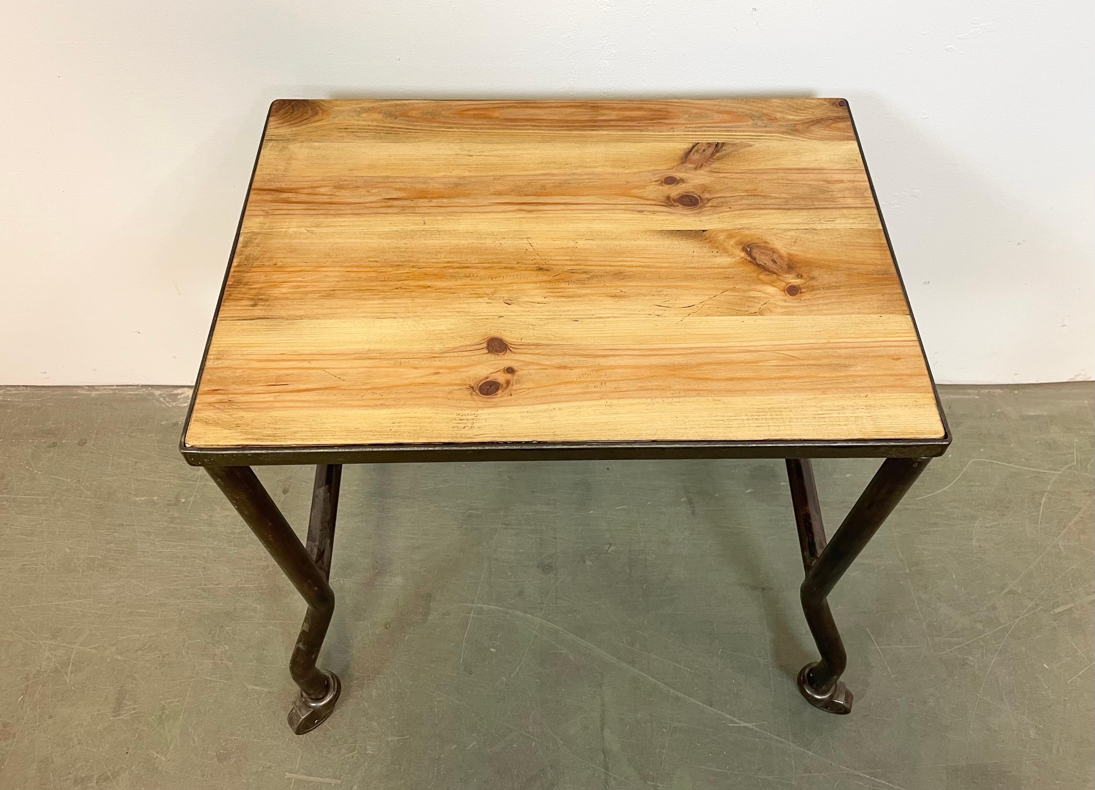 20th Century Industrial Table on Wheels, 1960s For Sale