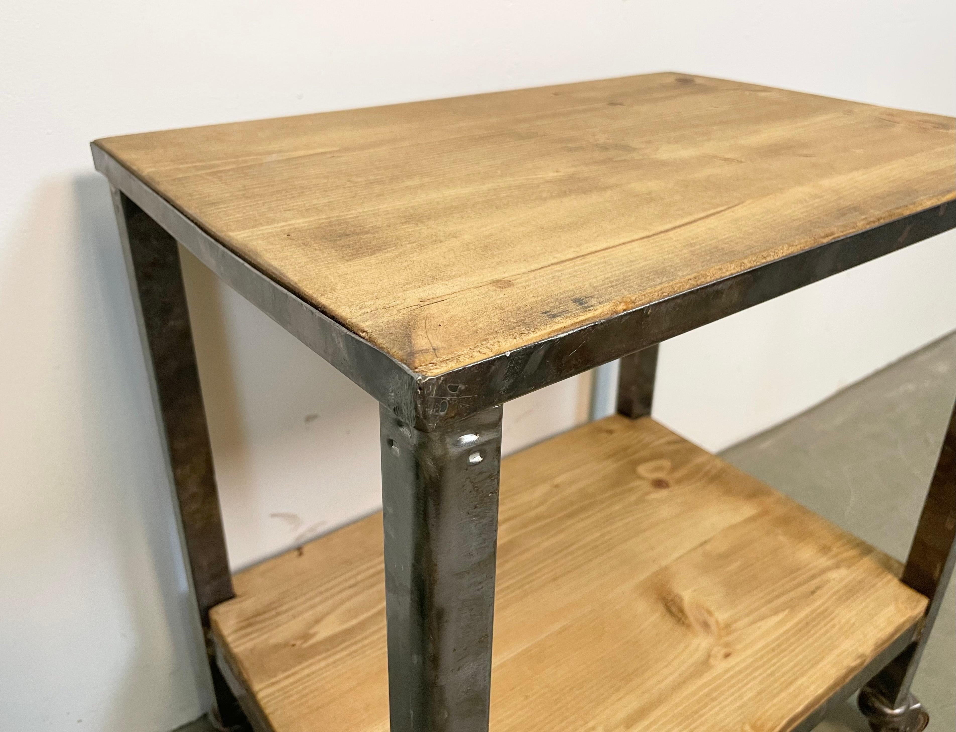 Industrial Table on Wheels, 1960s For Sale 2