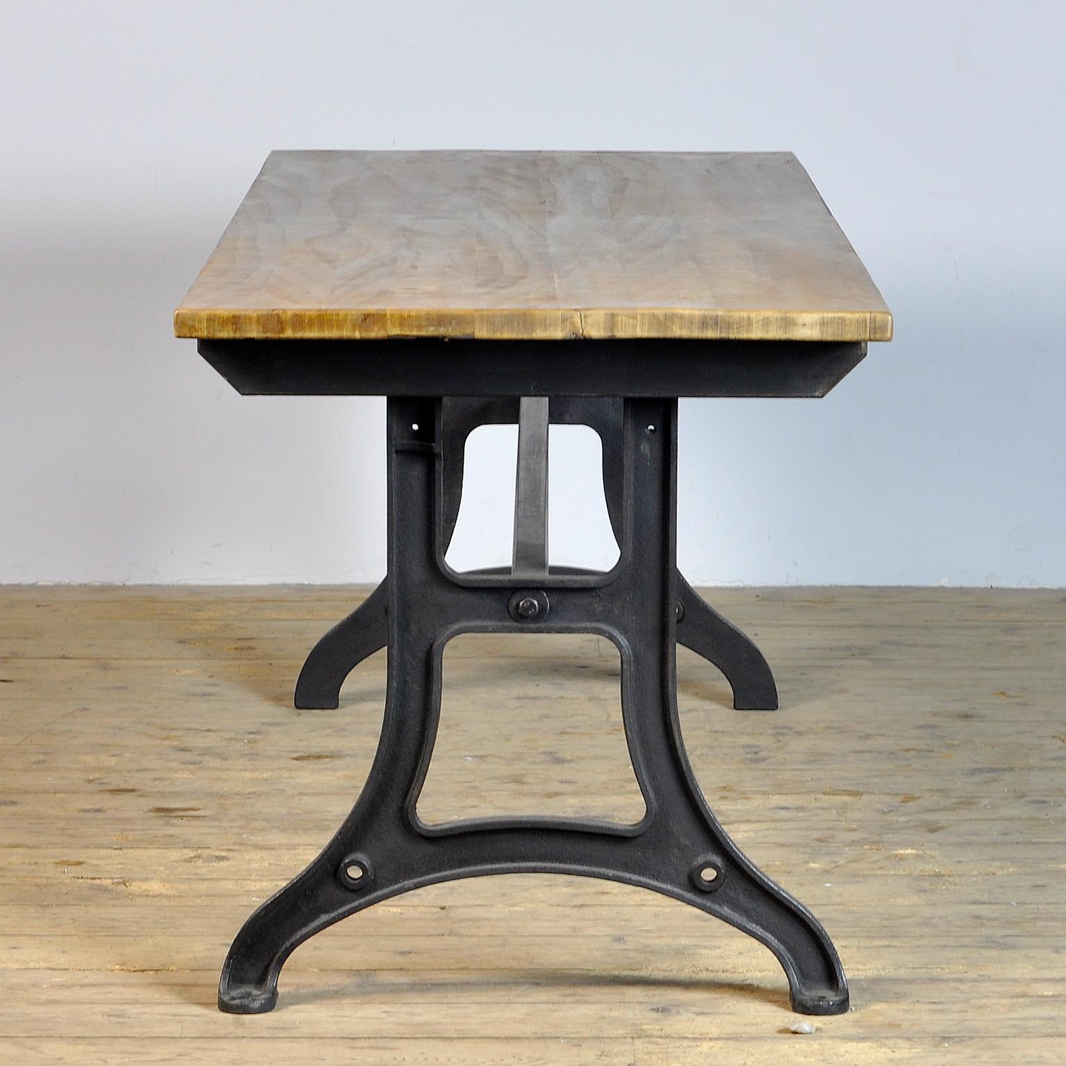 Industrial Table with a Cast Iron Base In Good Condition In Amsterdam, Noord Holland