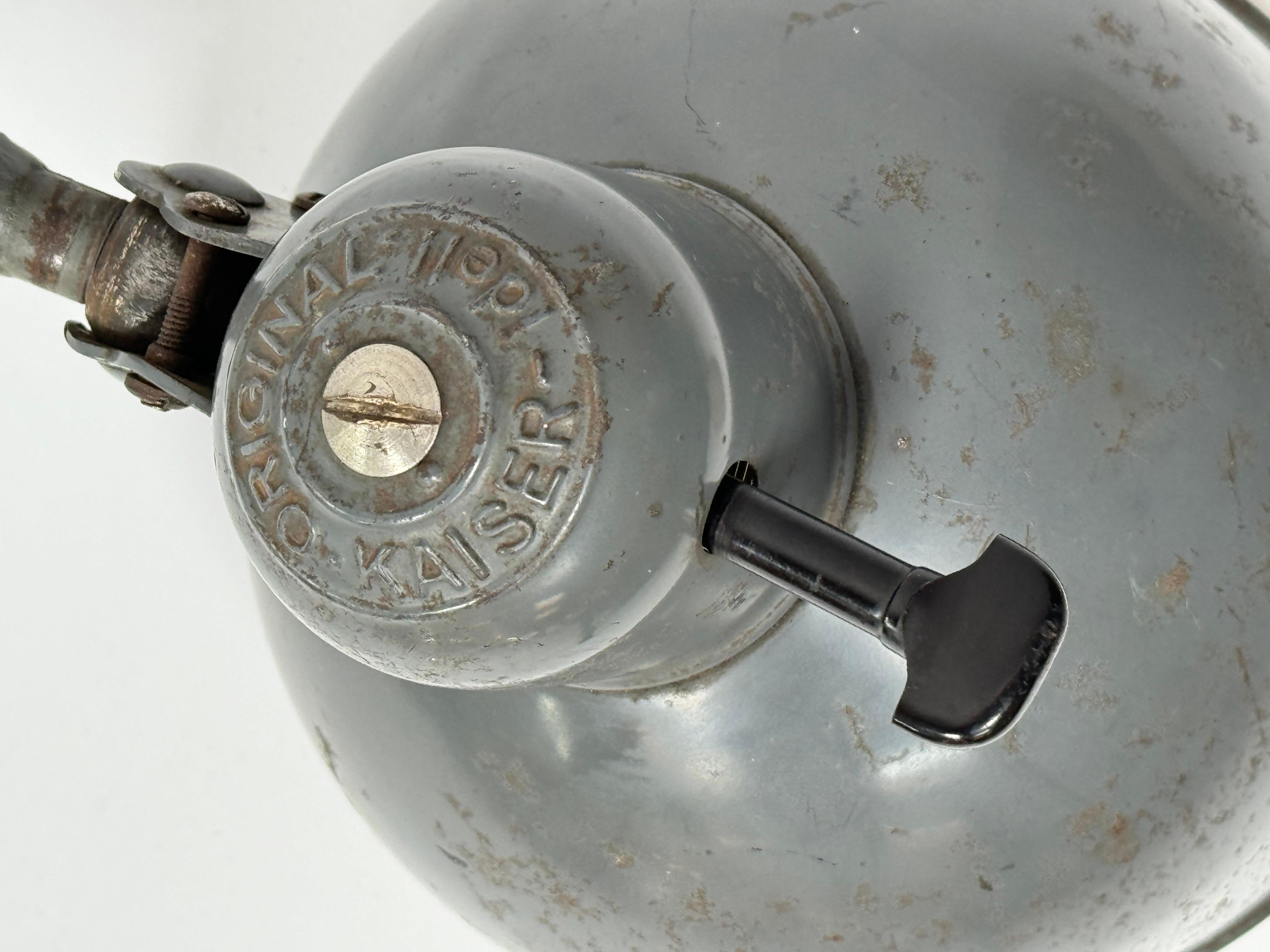 Bauhaus Lampe industrielle Task de Kaiser Dell en vente