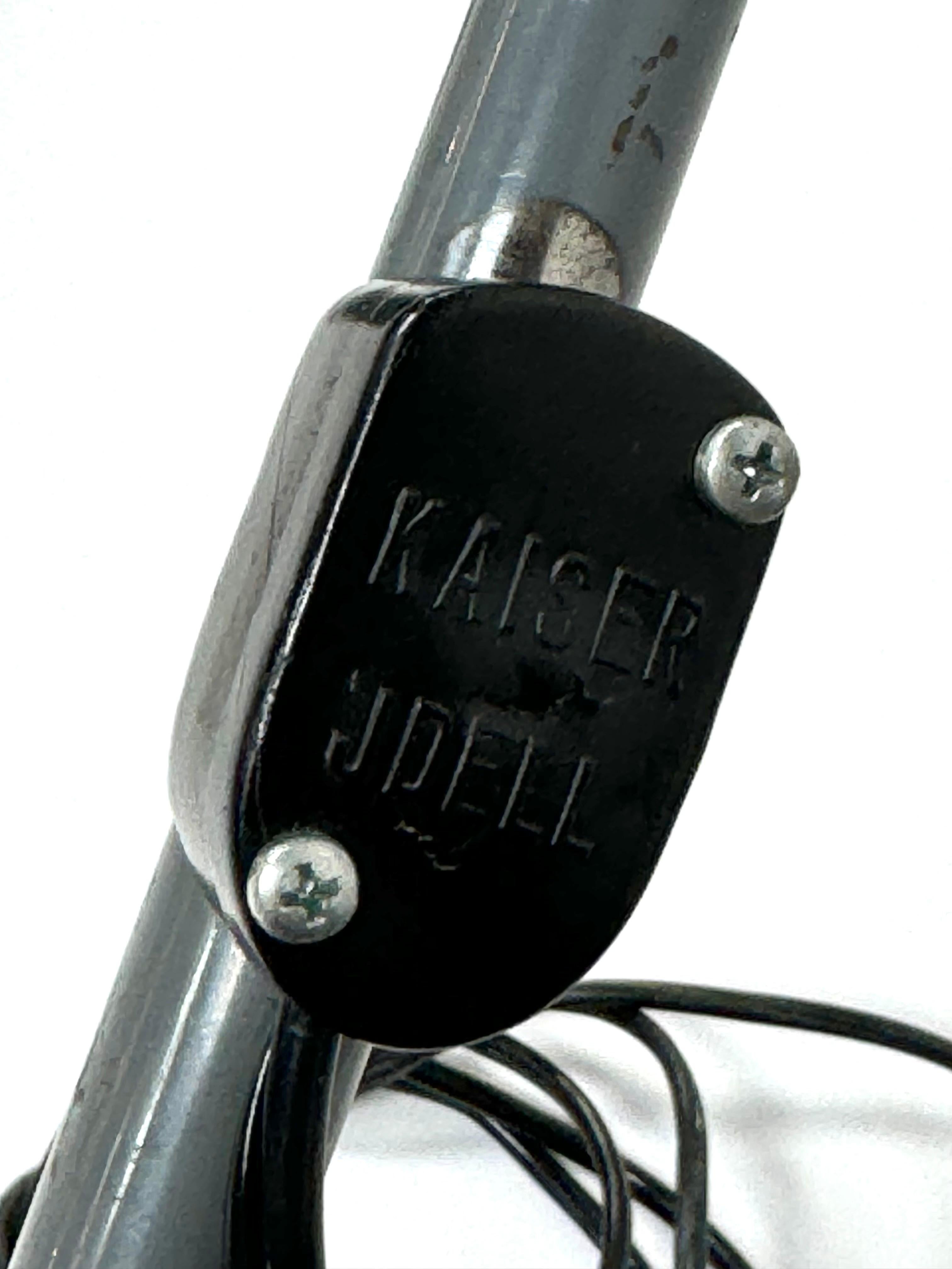 Lampe industrielle Task de Kaiser Dell Bon état - En vente à Oakland, CA