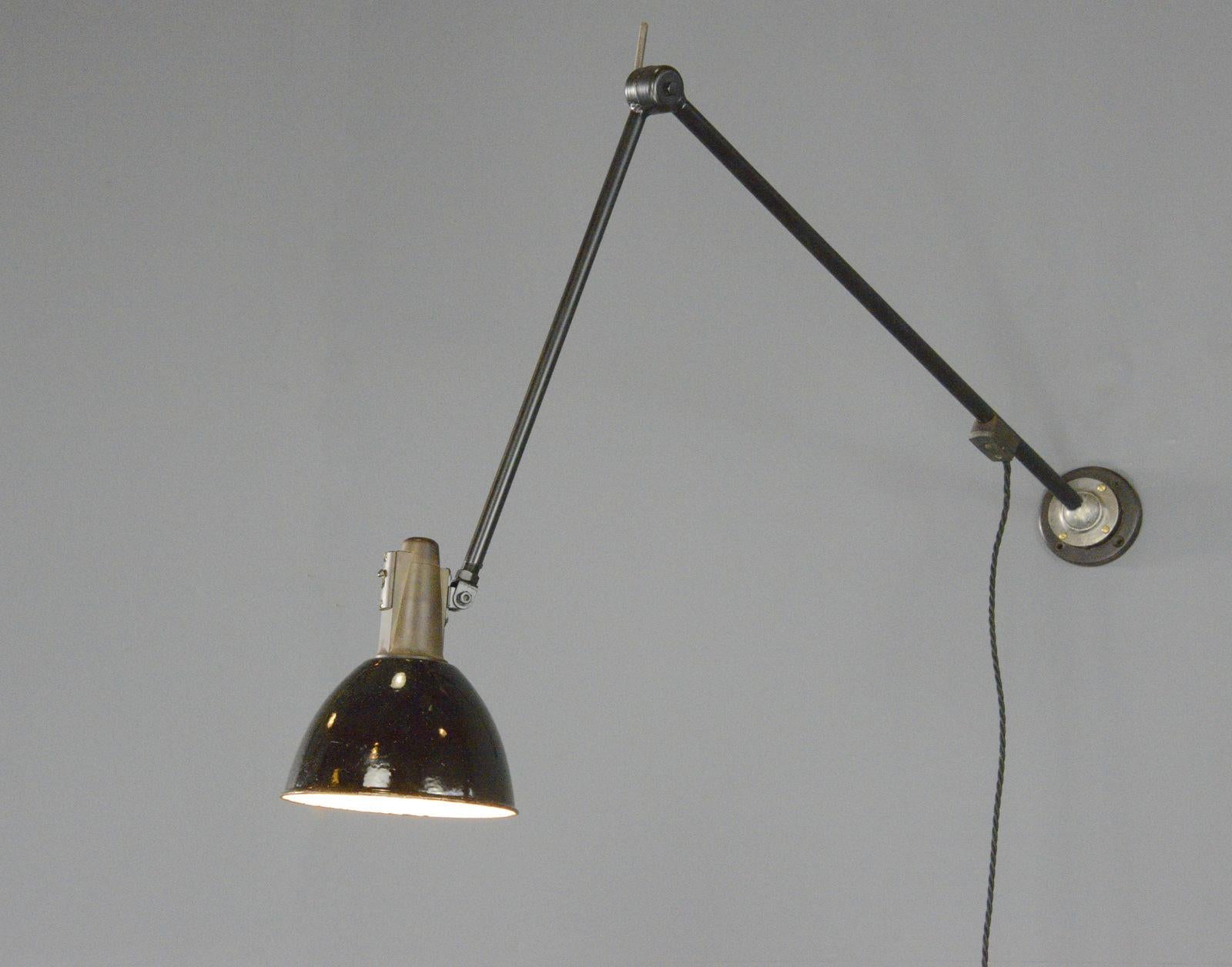 Lampe de travail industrielle par Willhelm Bader Circa 1930s en vente 3