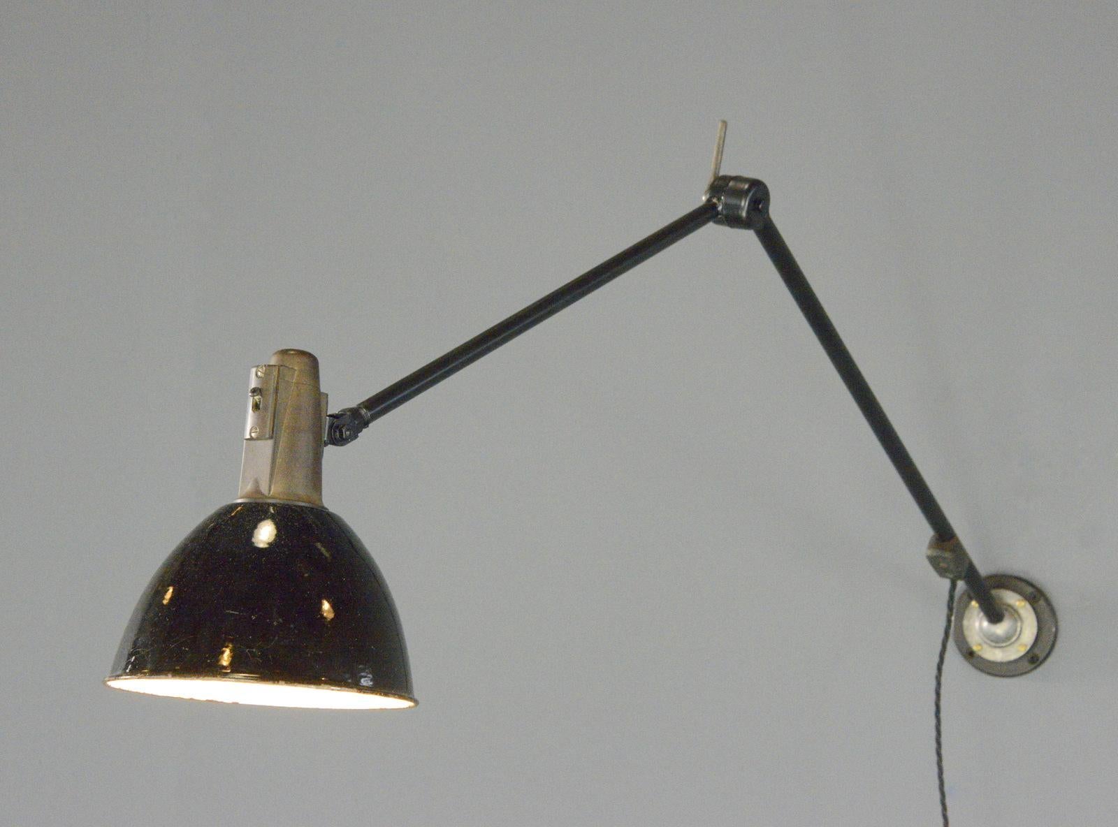 Lampe de travail industrielle par Willhelm Bader Circa 1930s en vente 2